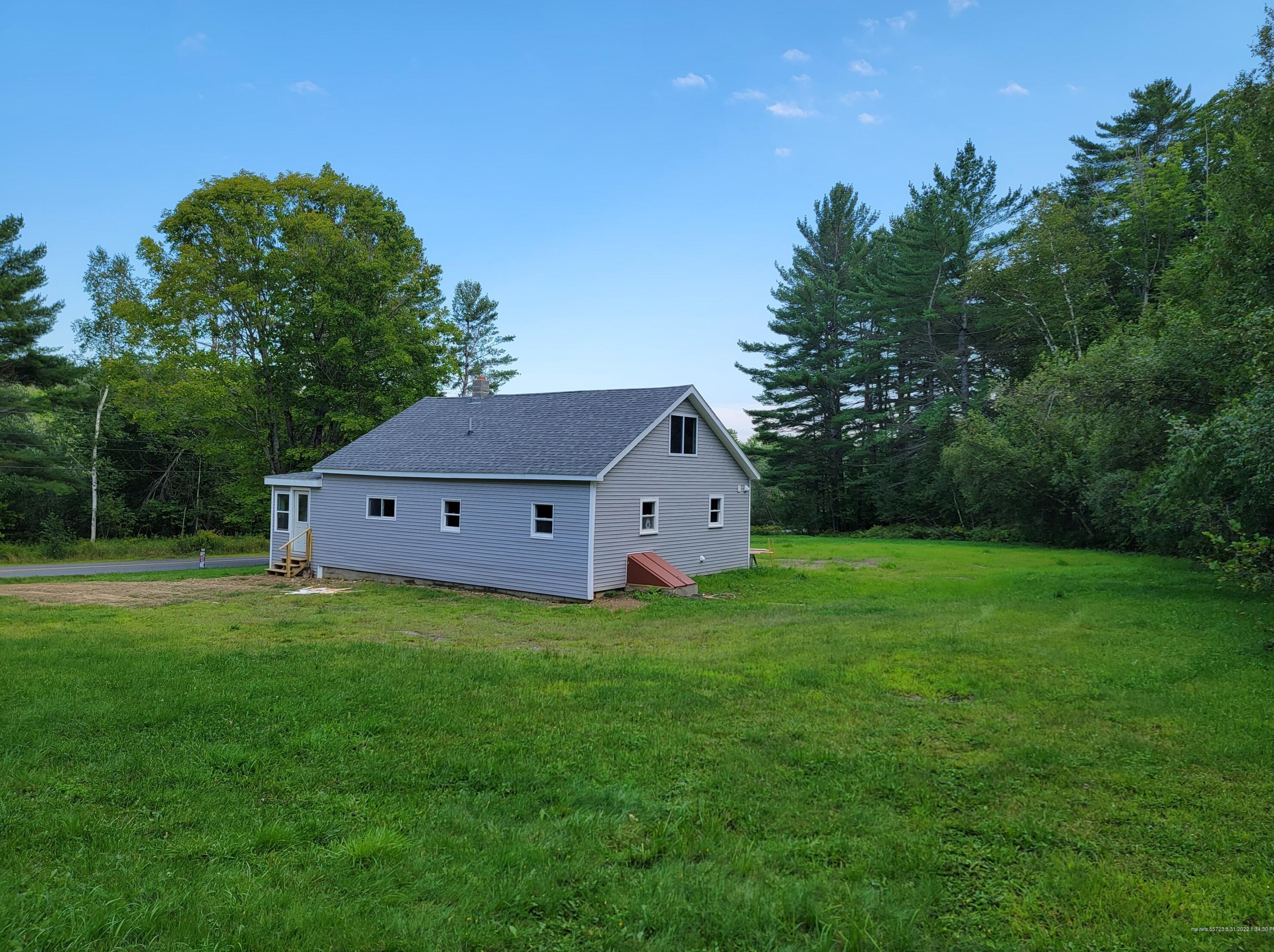 346 Middle St, Farmington, ME 04938