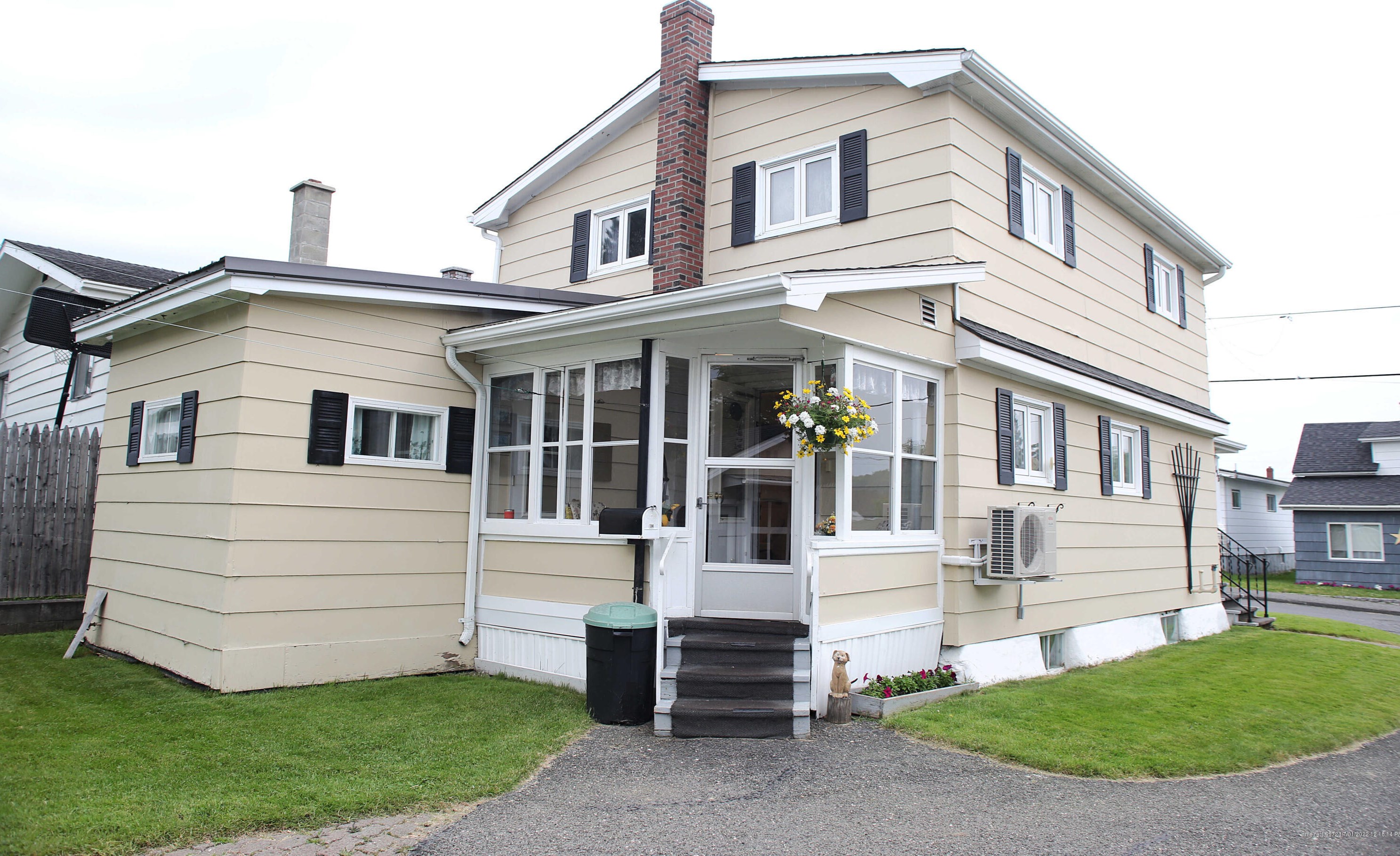 138 12th Ave, Madawaska, ME 04756