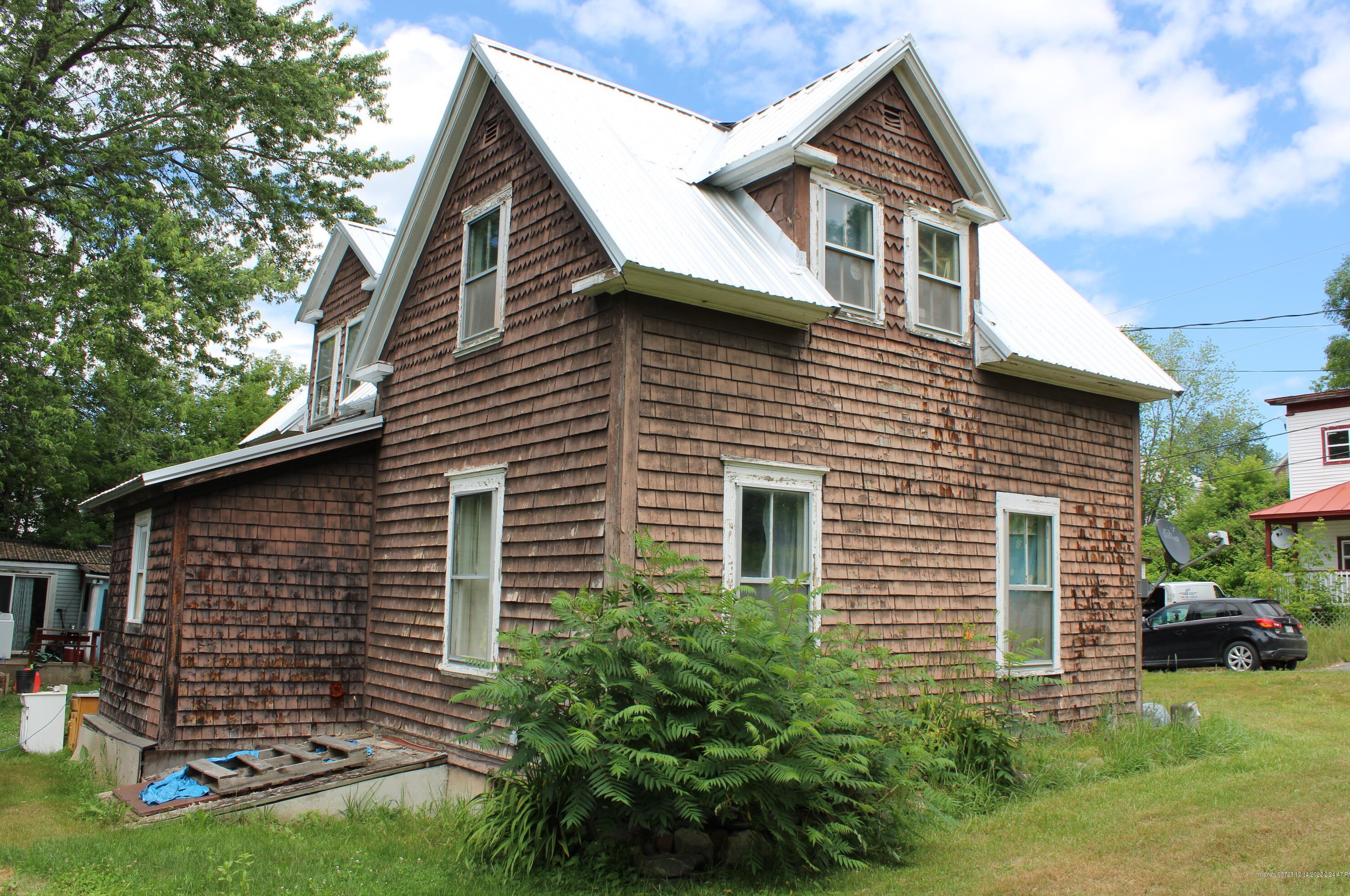 70 Maple St, Madison ME  04950-1238 exterior