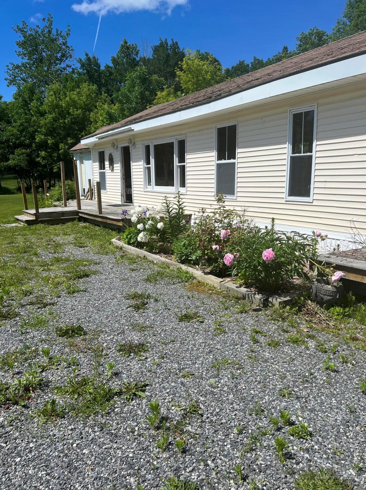 1060 Main St, Clinton ME  04927-3112 exterior