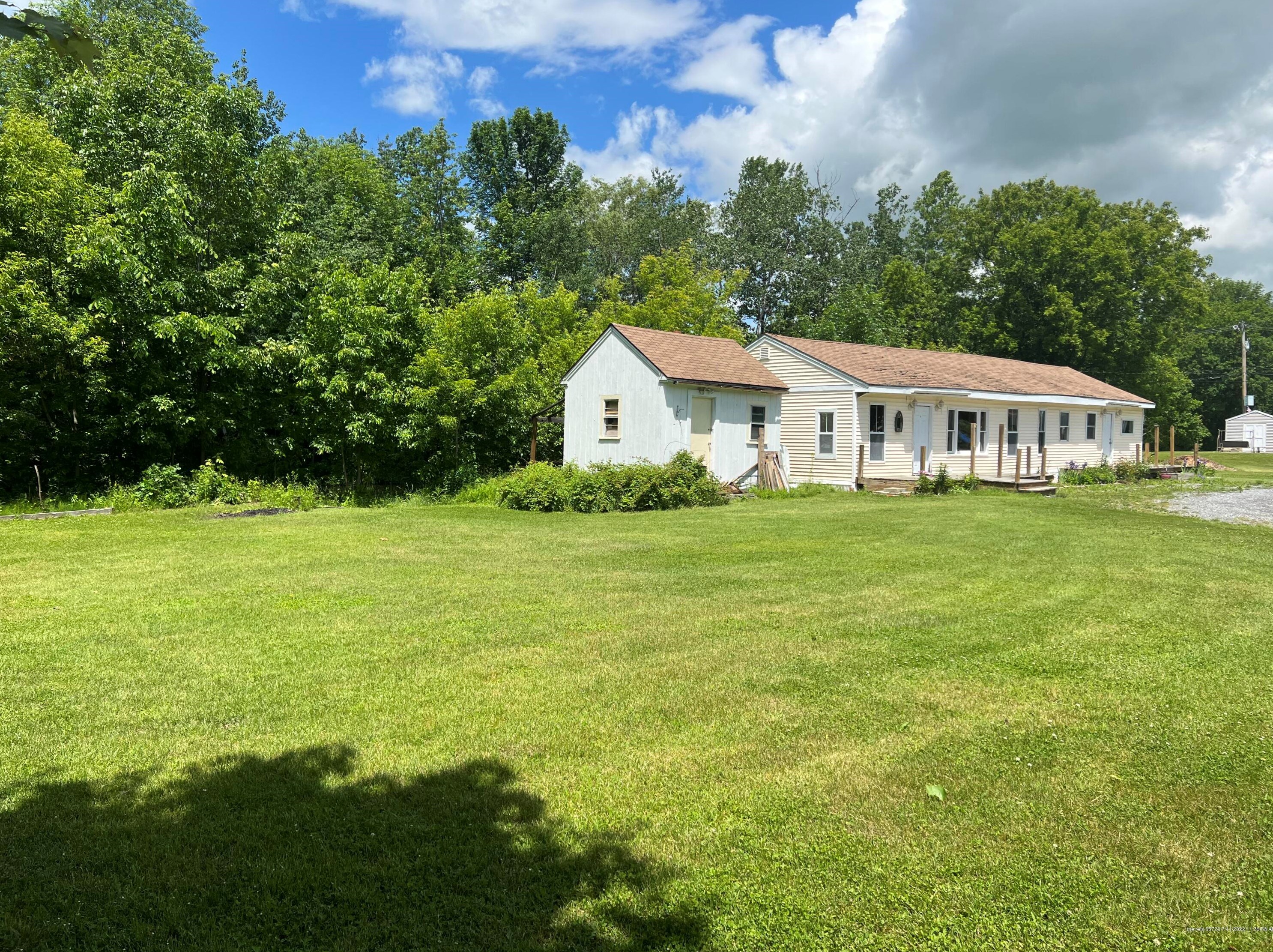 1060 Main St, Clinton, ME 04927-3112