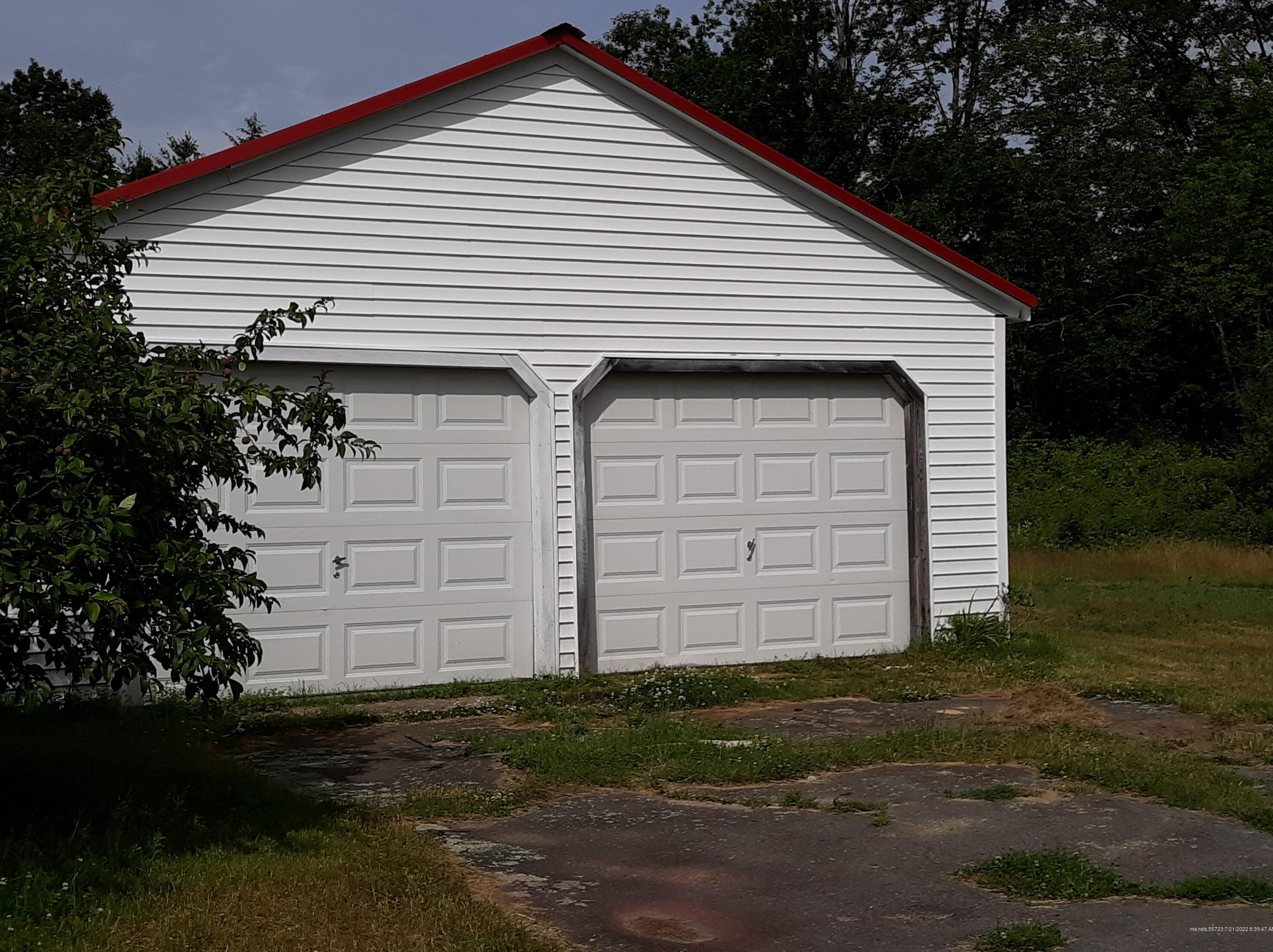 21 Newton Dr, Gorham ME  04038-1828 exterior