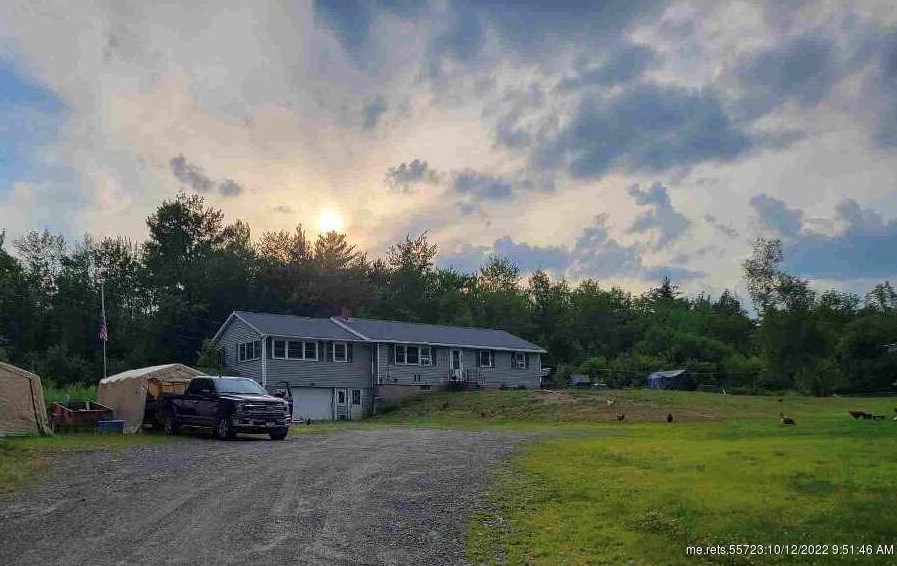25 Gould St, Milo, ME 04463