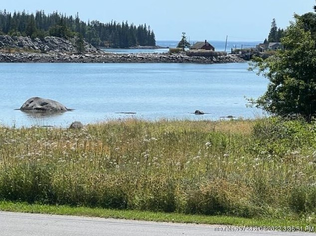 26 E East Boston Rd, Vinalhaven, ME 04863