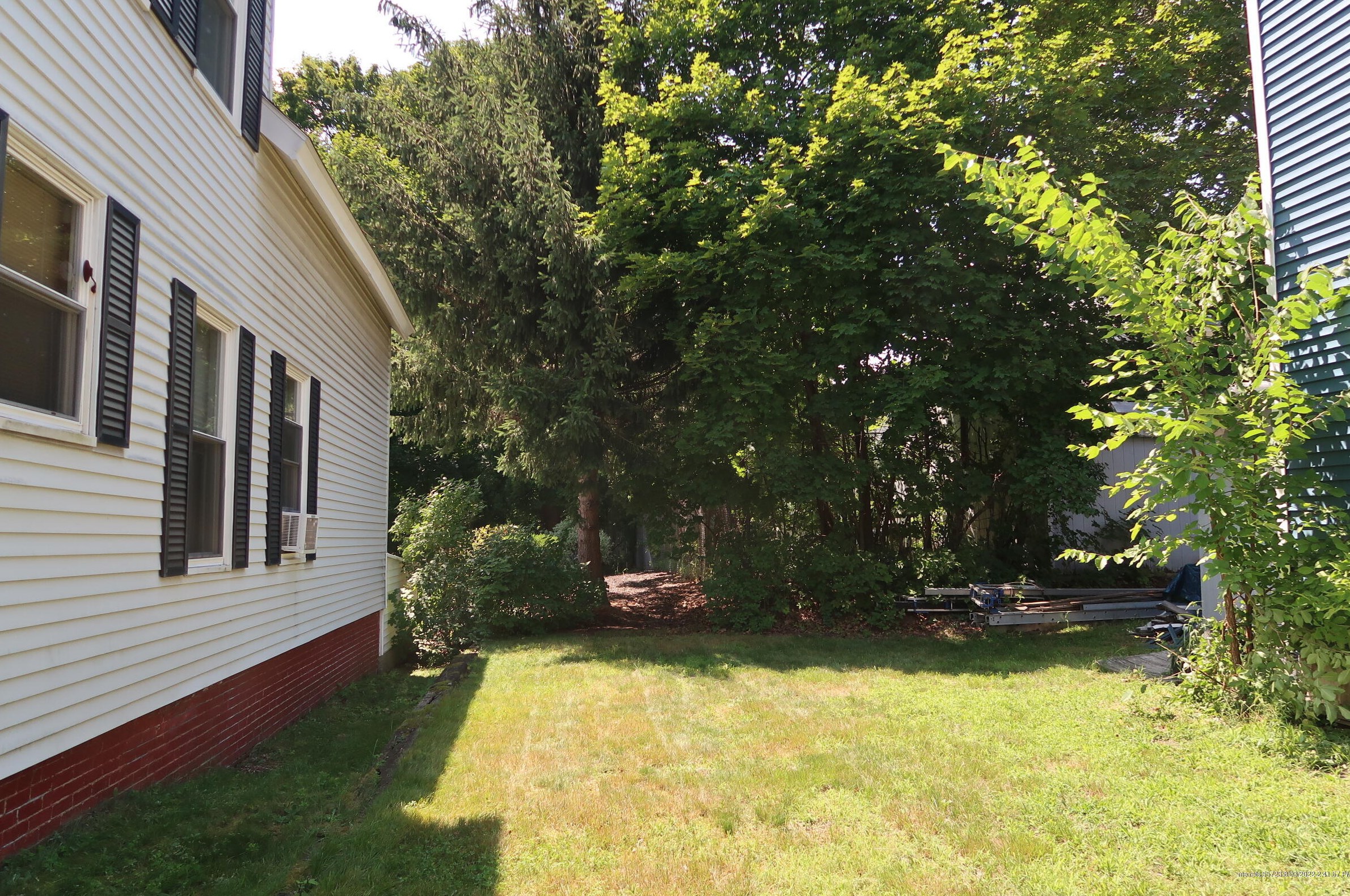 70 Winter St, Auburn ME  04210-5183 exterior