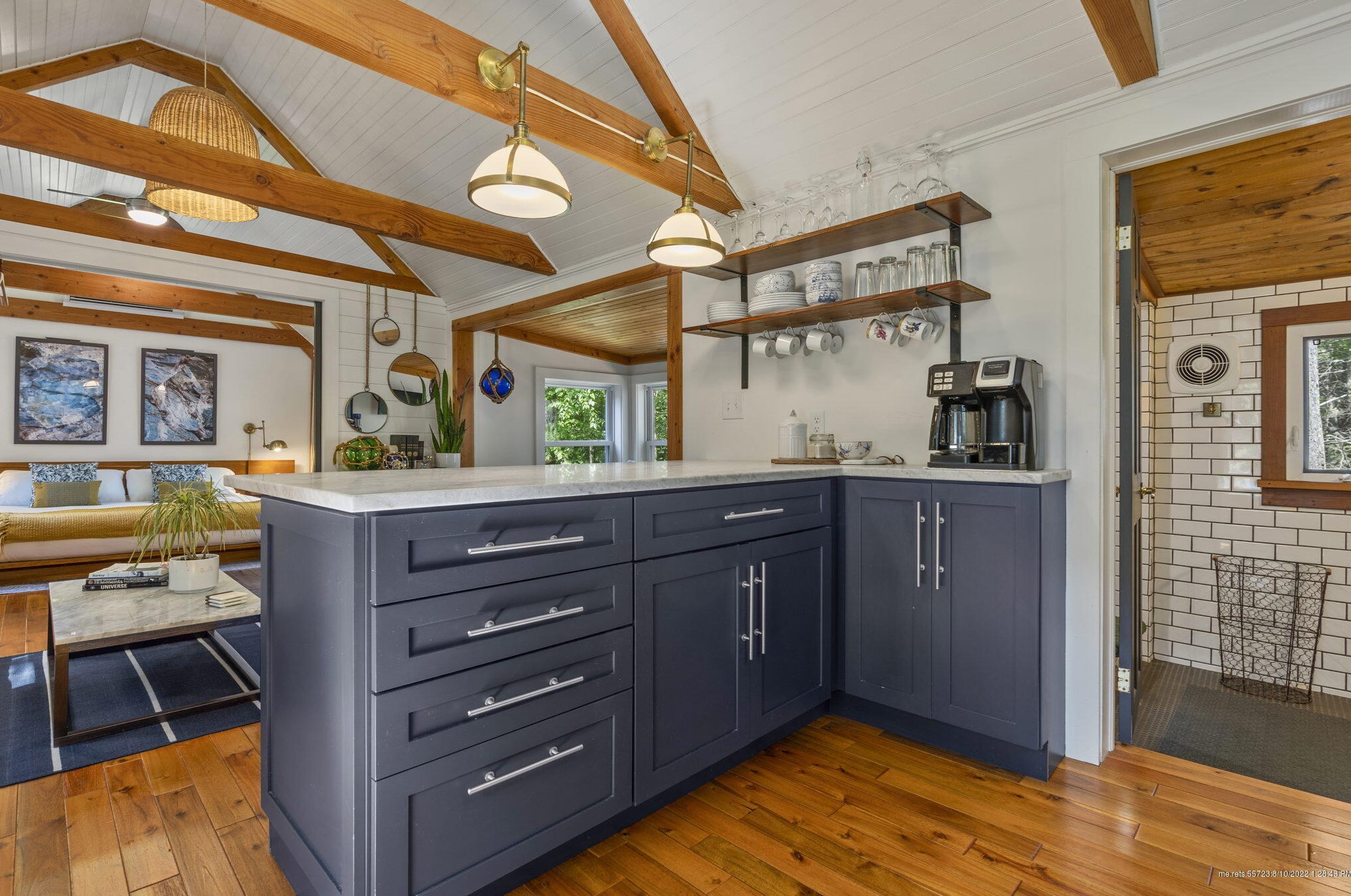 132 Captain Thomas Rd, Ogunquit, ME 03907 exterior