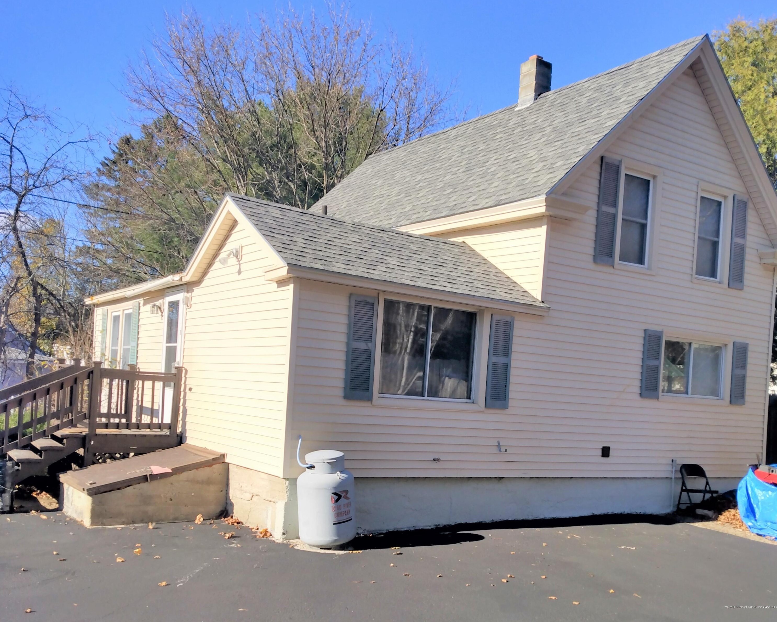 81 Prospect St, Millinocket, ME 04462
