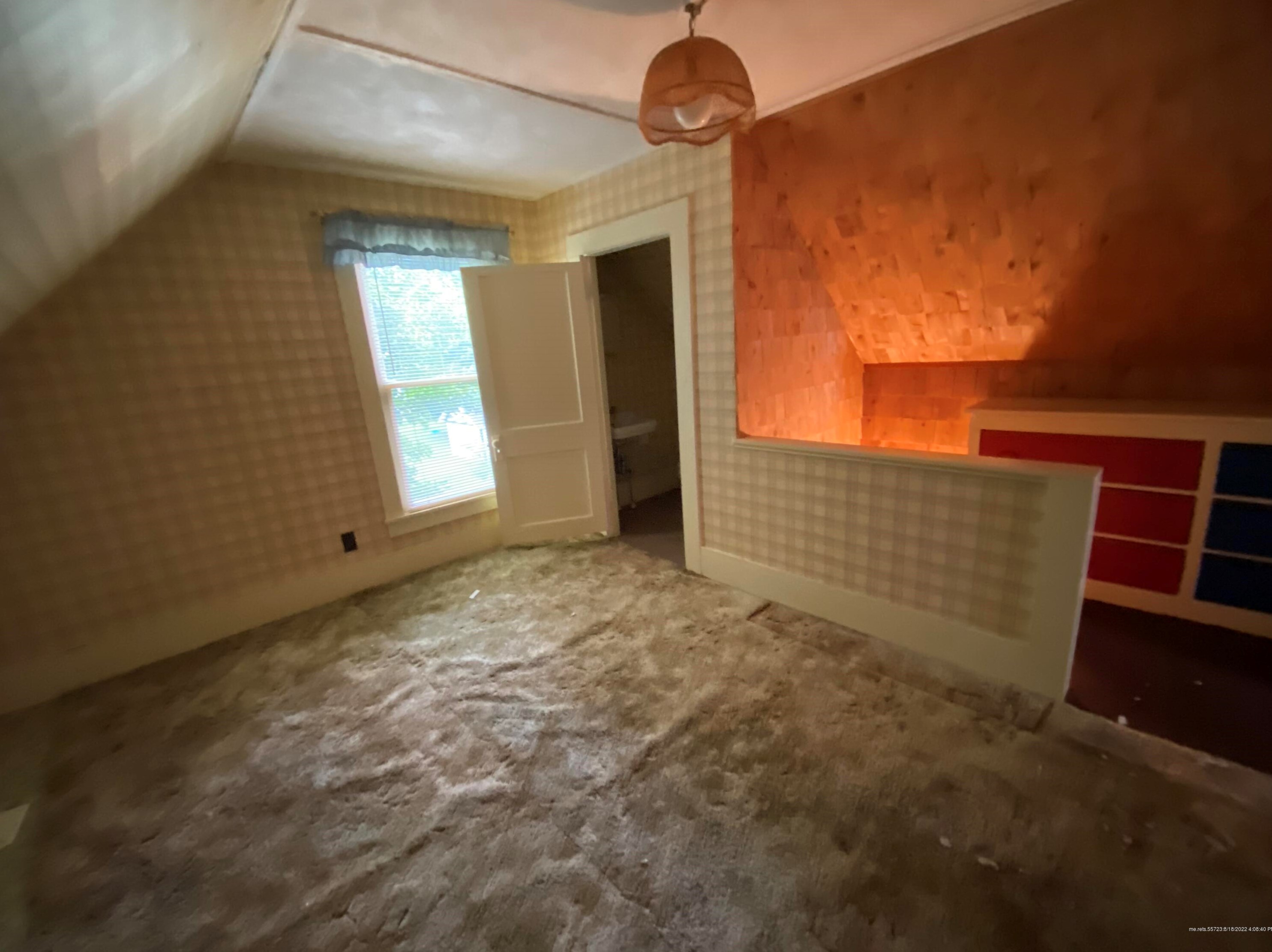 7 Winter St, Houlton ME  04730-2108 exterior