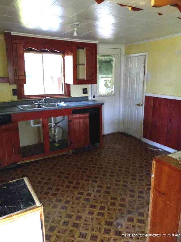 28 Brookview Ave, Fort Fairfield, ME 04742