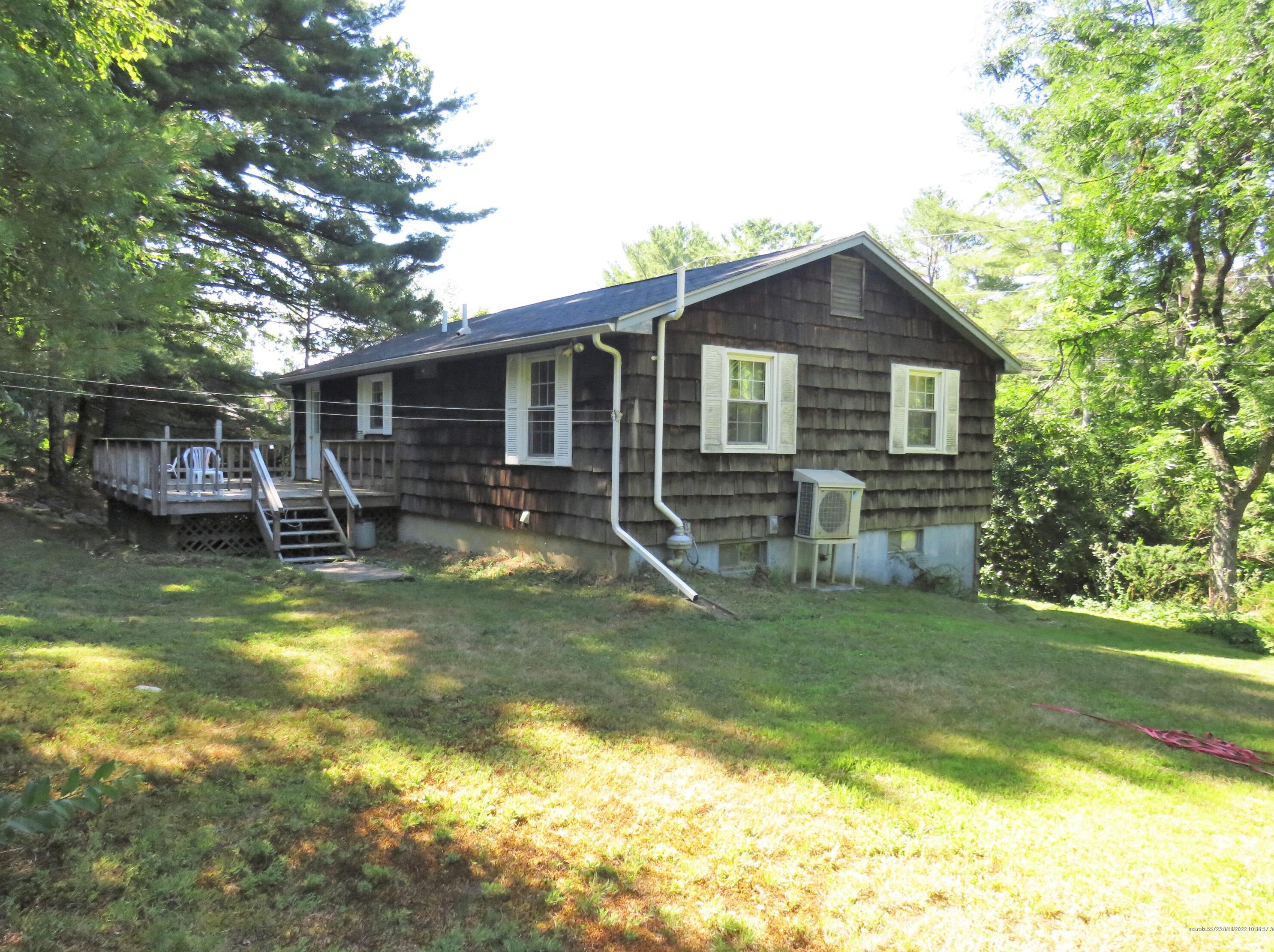 35 Cross St, Rockport, ME 04856-5726