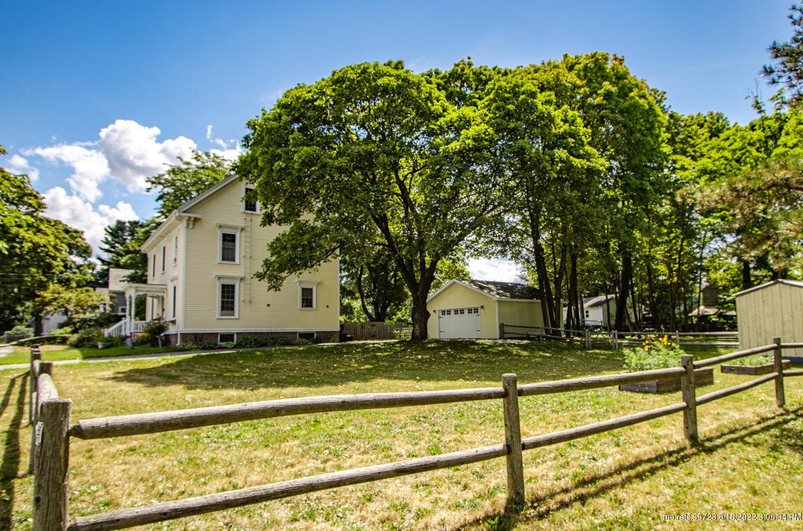 422 Ohio St, Bangor, ME 04401