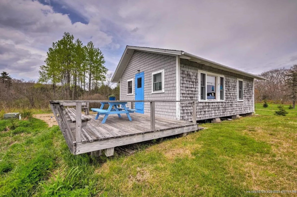1030 Back Cove Rd, Waldoboro, ME 04572