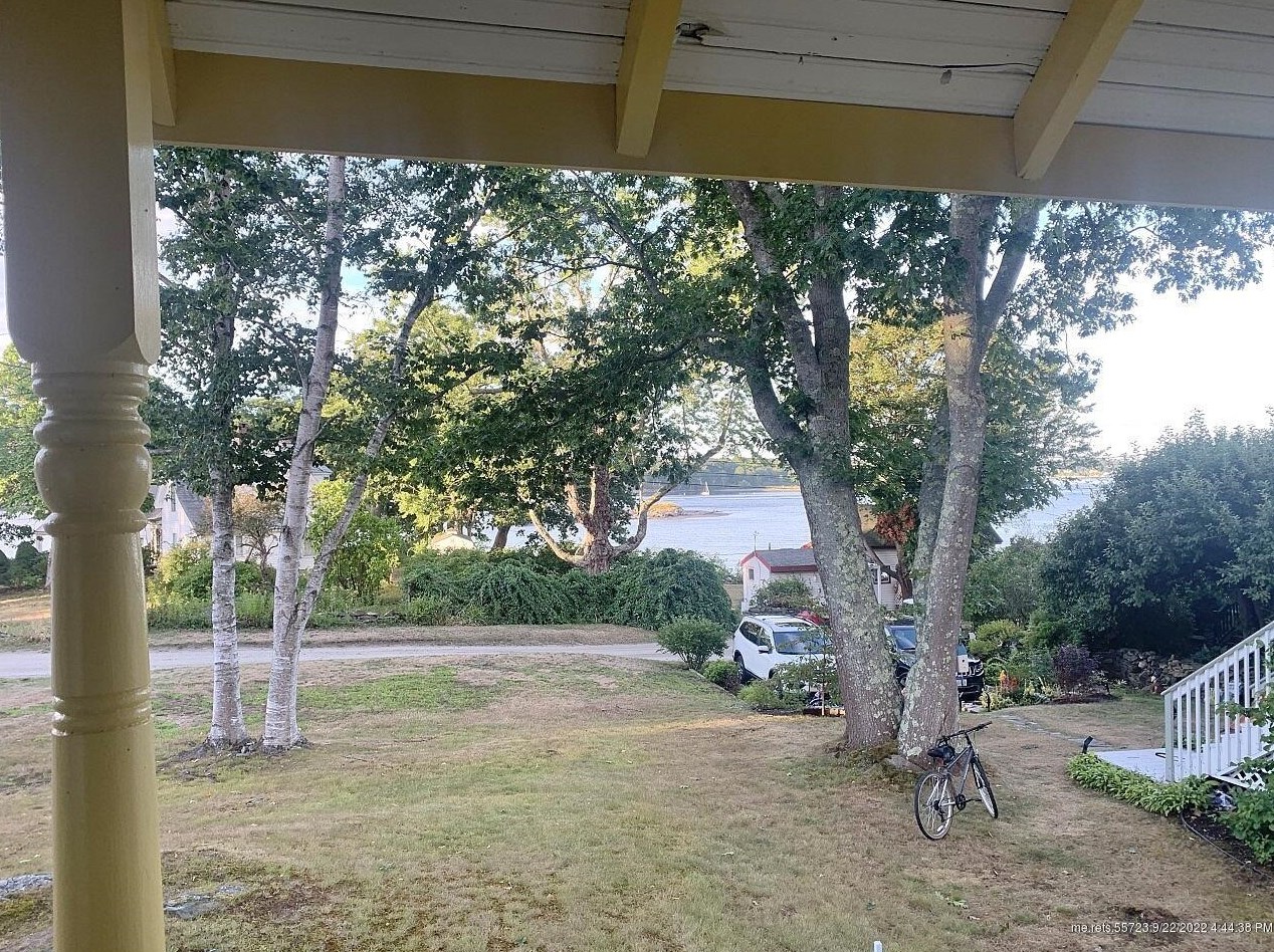 47 Oak Ave, Portland, ME 04108 exterior