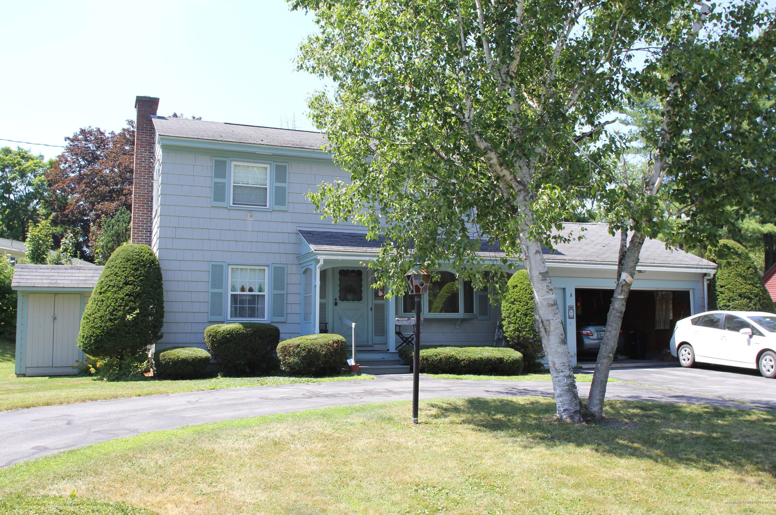 8 Riverside Dr, Waterville, ME 04901 exterior