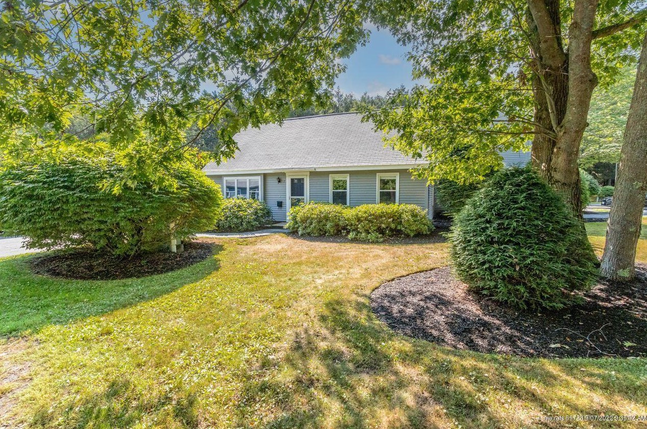 7 Ashbourne Ct, South-Portland, ME 04106 exterior