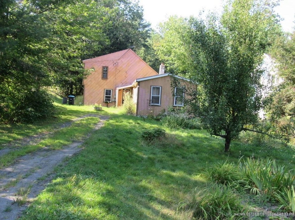 1207 Main St, Old Town, ME 04468 exterior