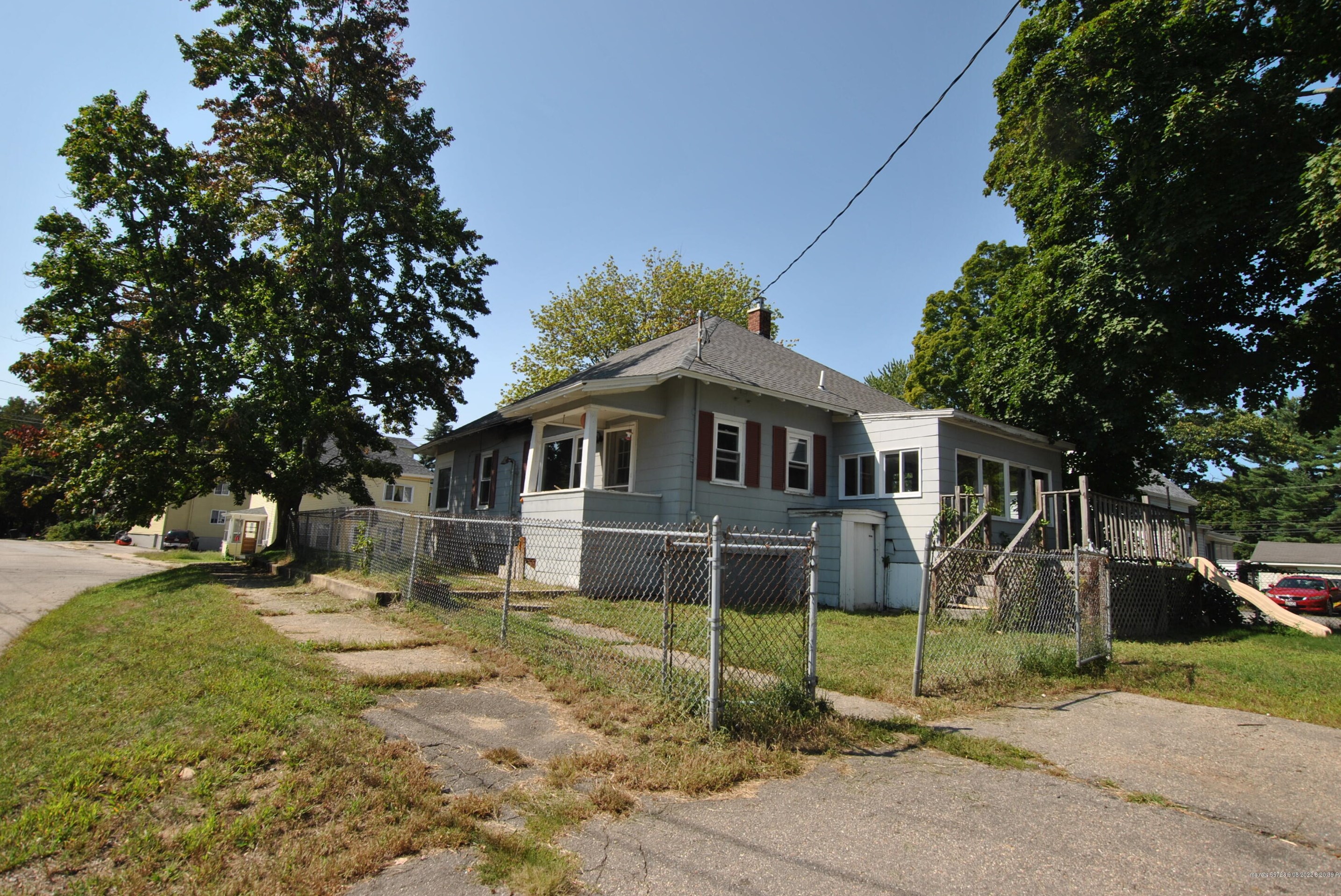 12 Bates St, Sanford, ME 04073-2777