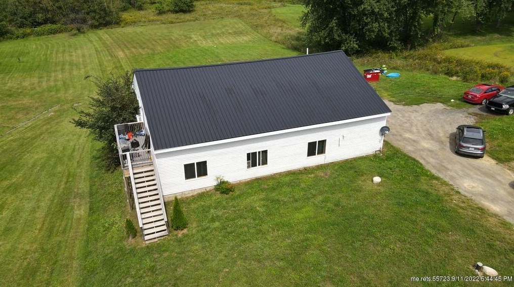 91 Exeter Rd, Corinth, ME 04427