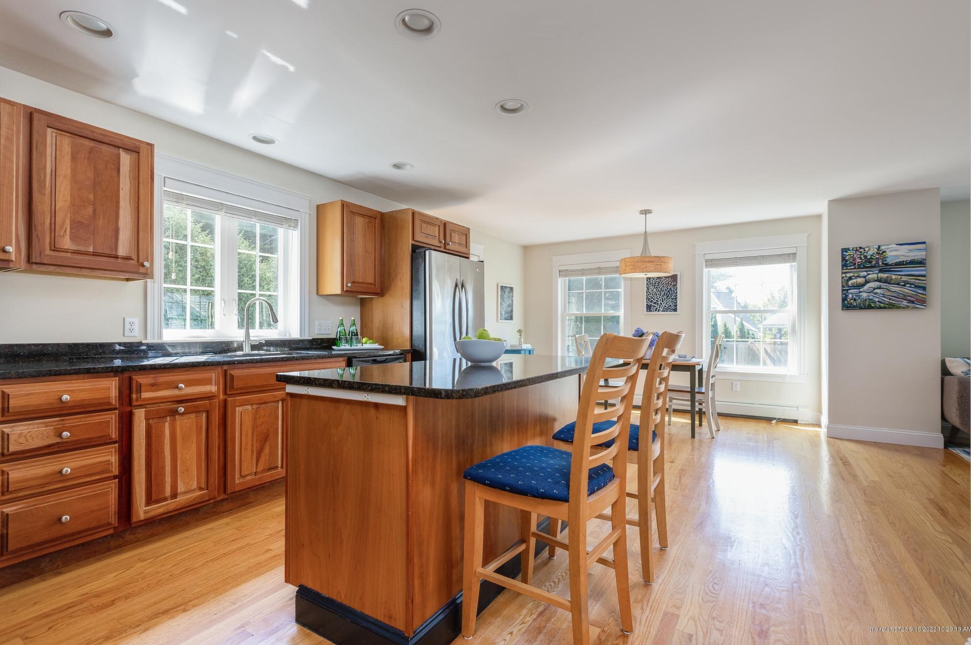 9 Longview Dr, Portland, ME 04103-2228