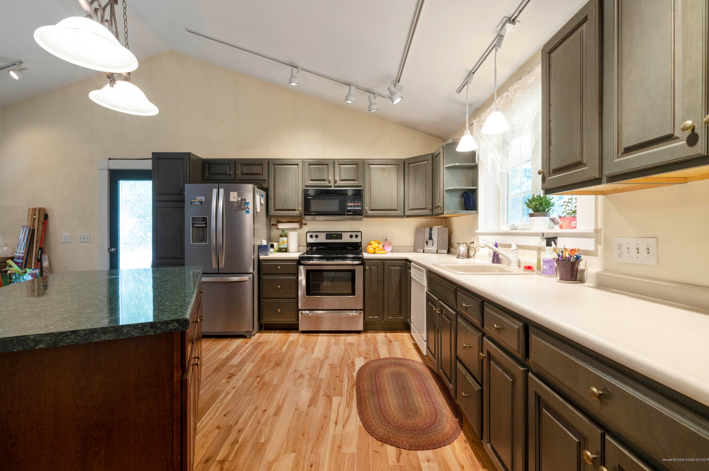 5 Hamilton Way, Limerick ME 04048-3834 exterior