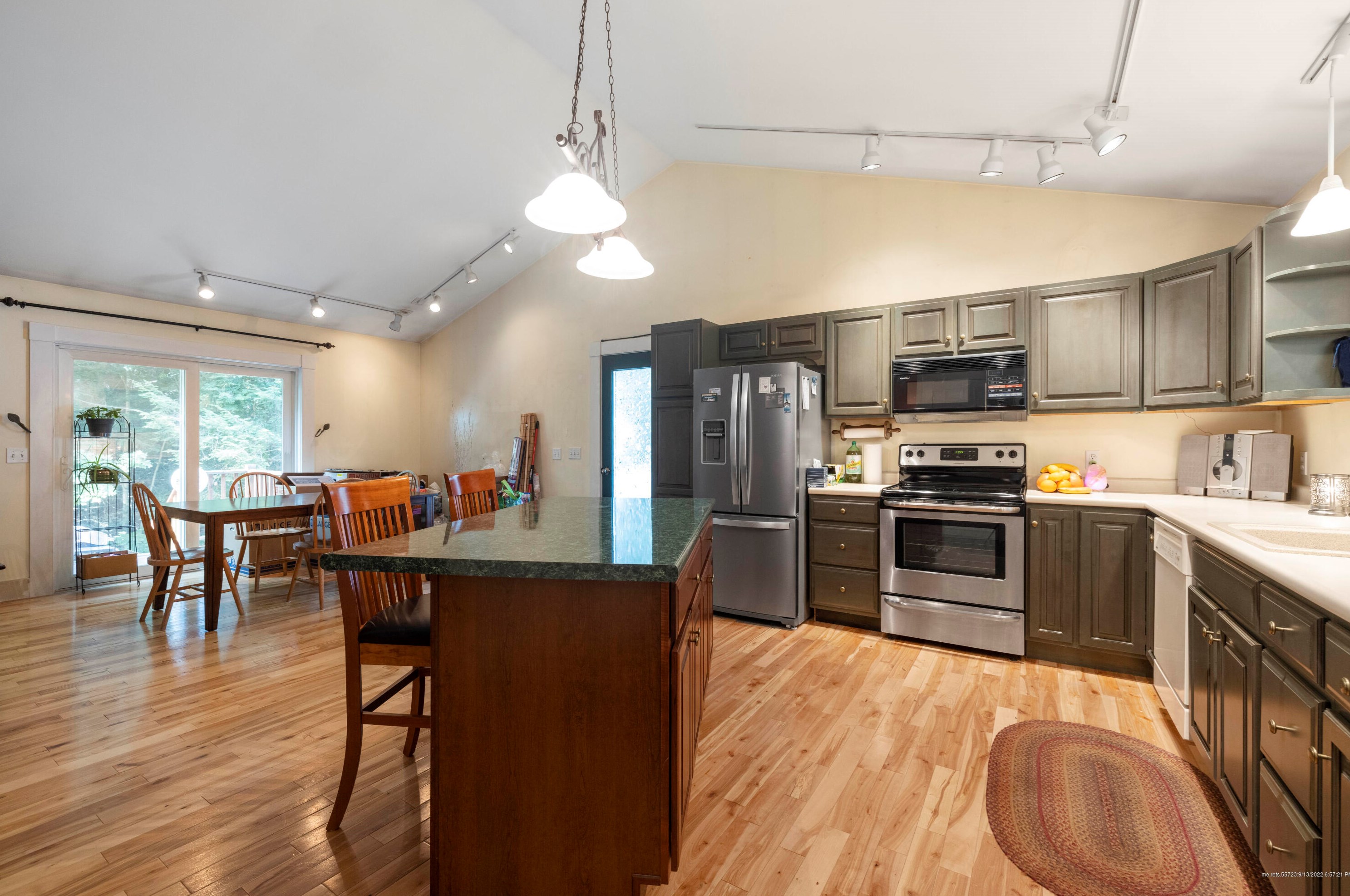 5 Hamilton Way, Limerick ME 04048-3834 exterior