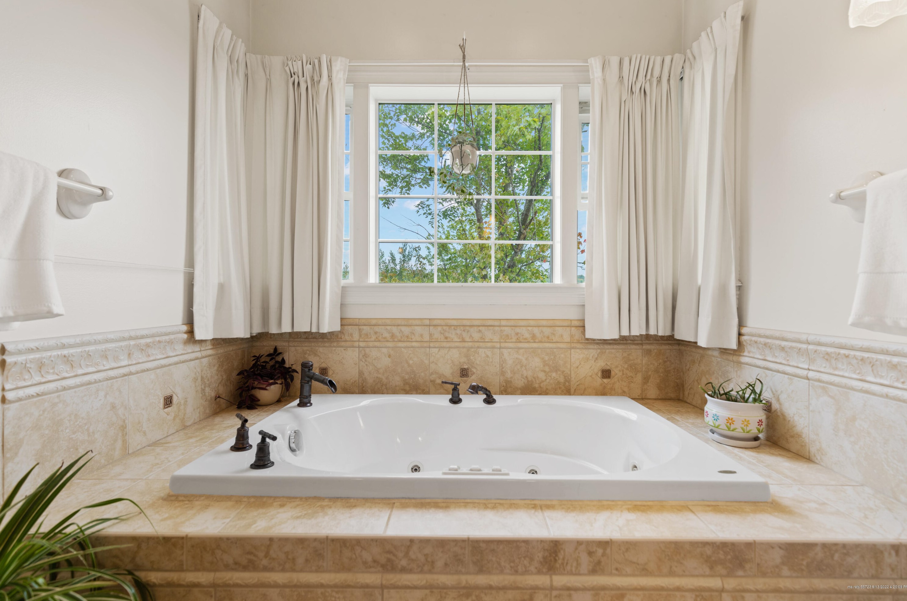 7 Carol Dr, Windham ME 04062-3325 exterior