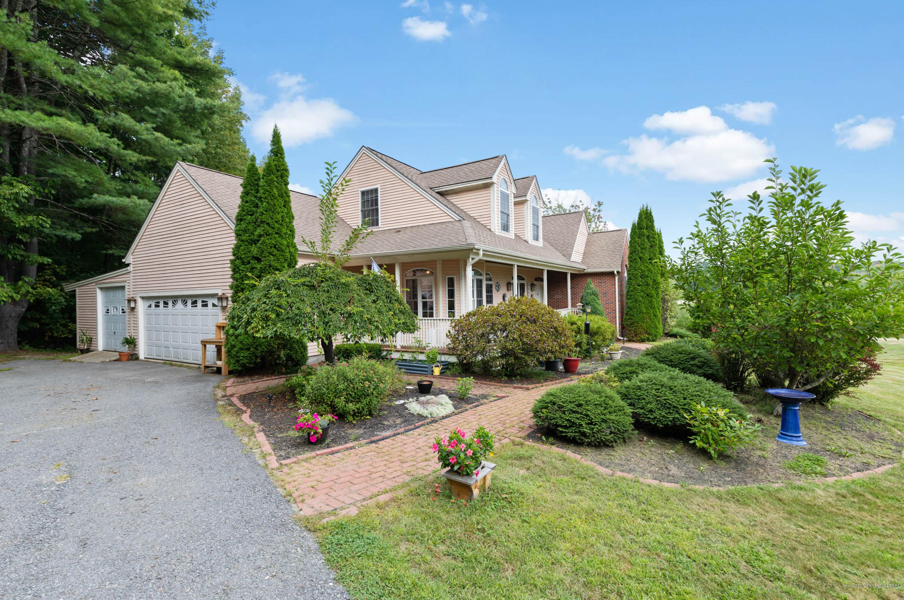 7 Carol Dr, Windham ME 04062-3325 exterior