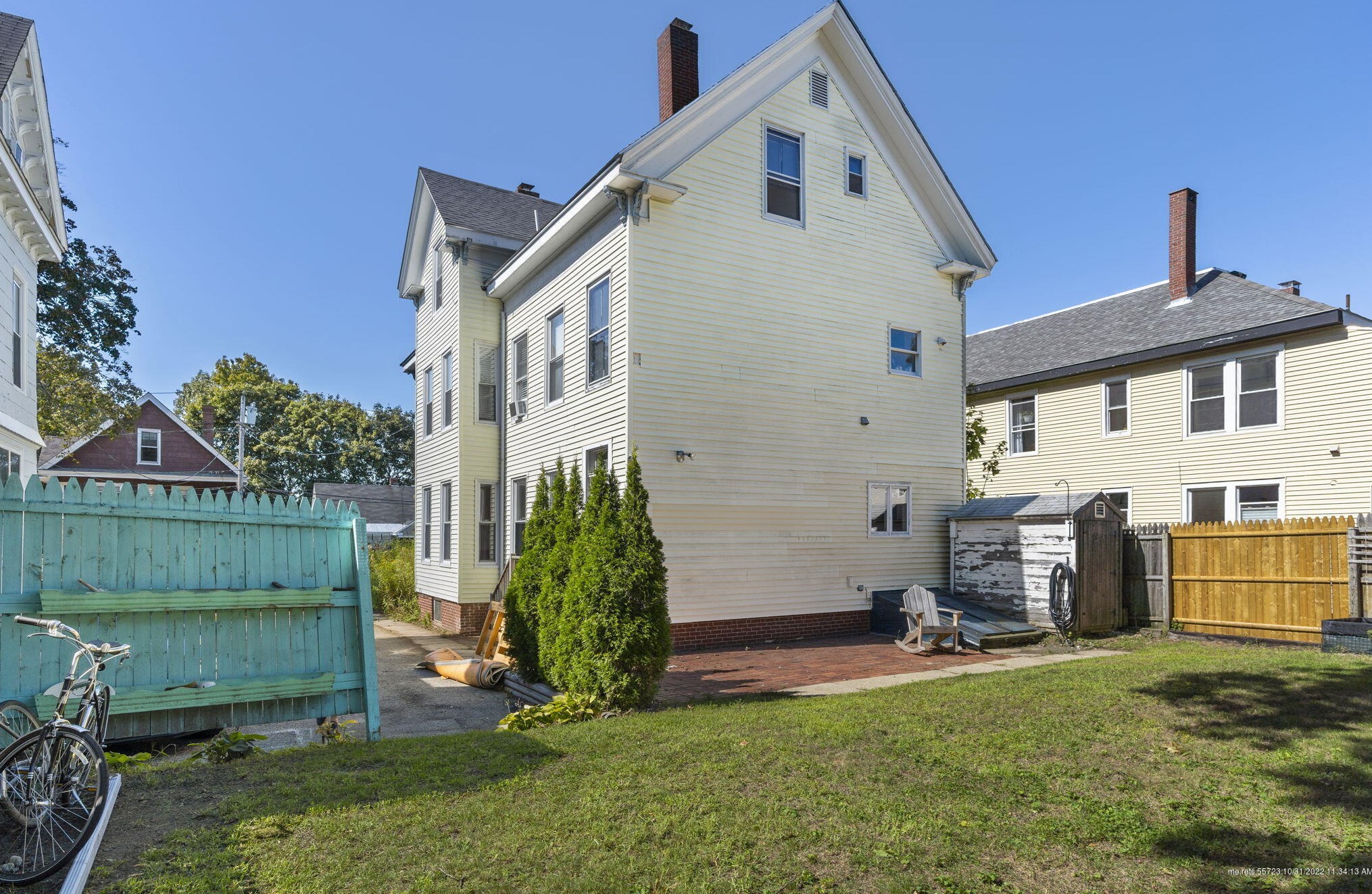 39 Roberts St, Portland ME 04102-2016 exterior