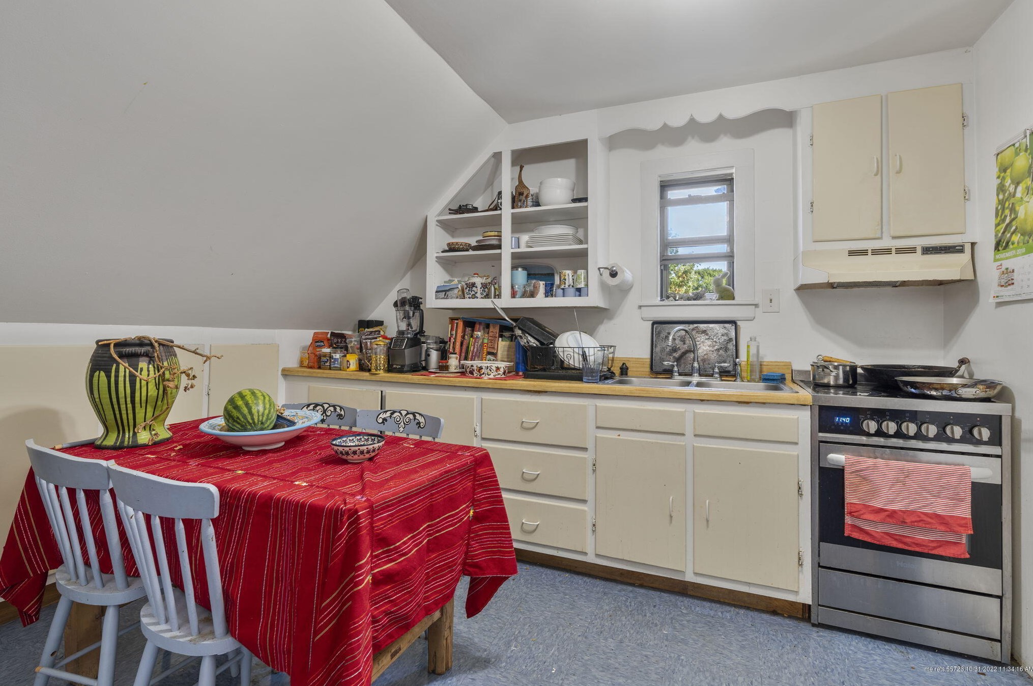 39 Roberts St, Portland ME 04102-2016 exterior