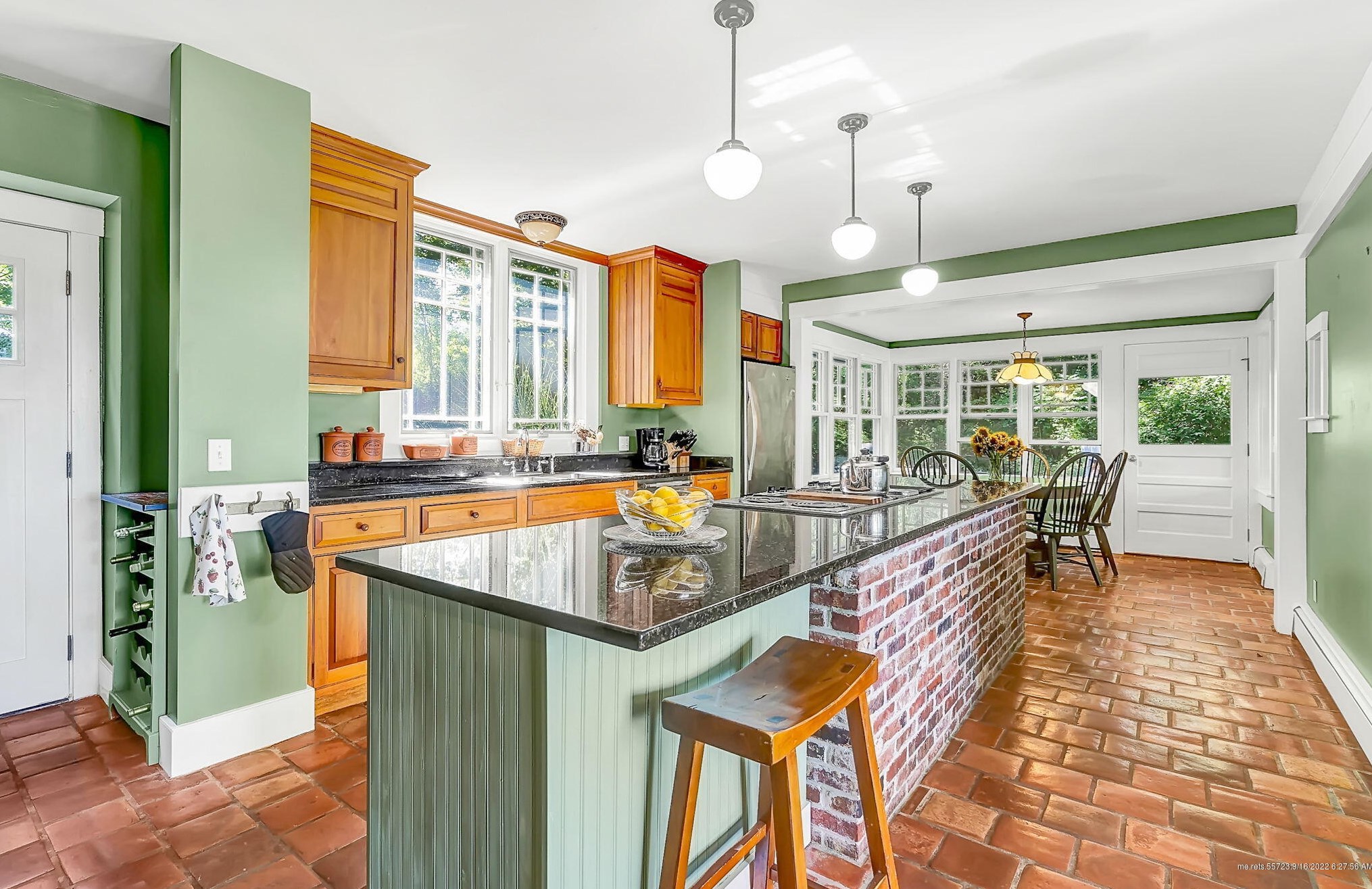 1 Overlook Dr, Gorham ME  04038-2556 exterior