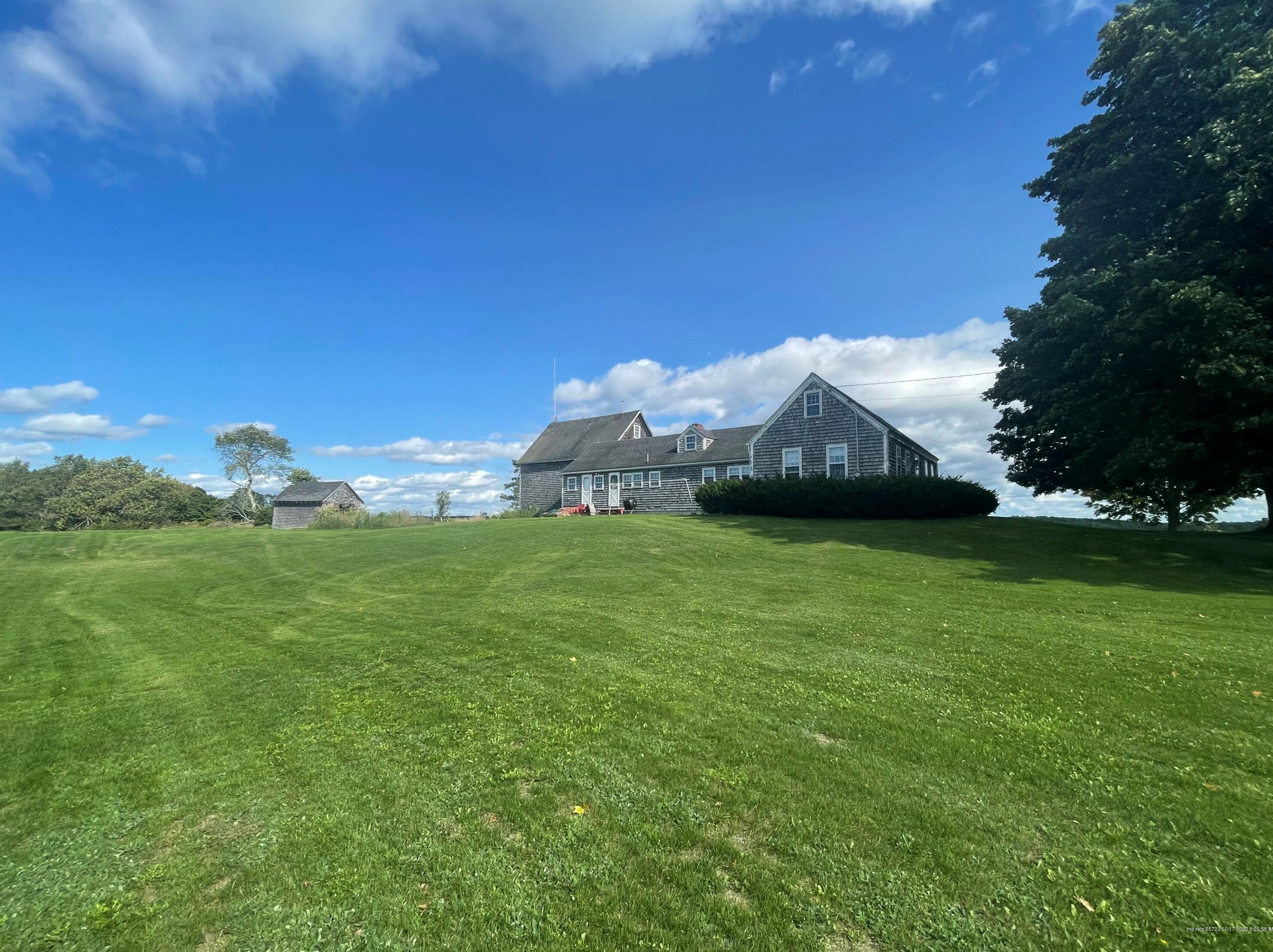 392 Weeks Mills Rd, China, ME 04358