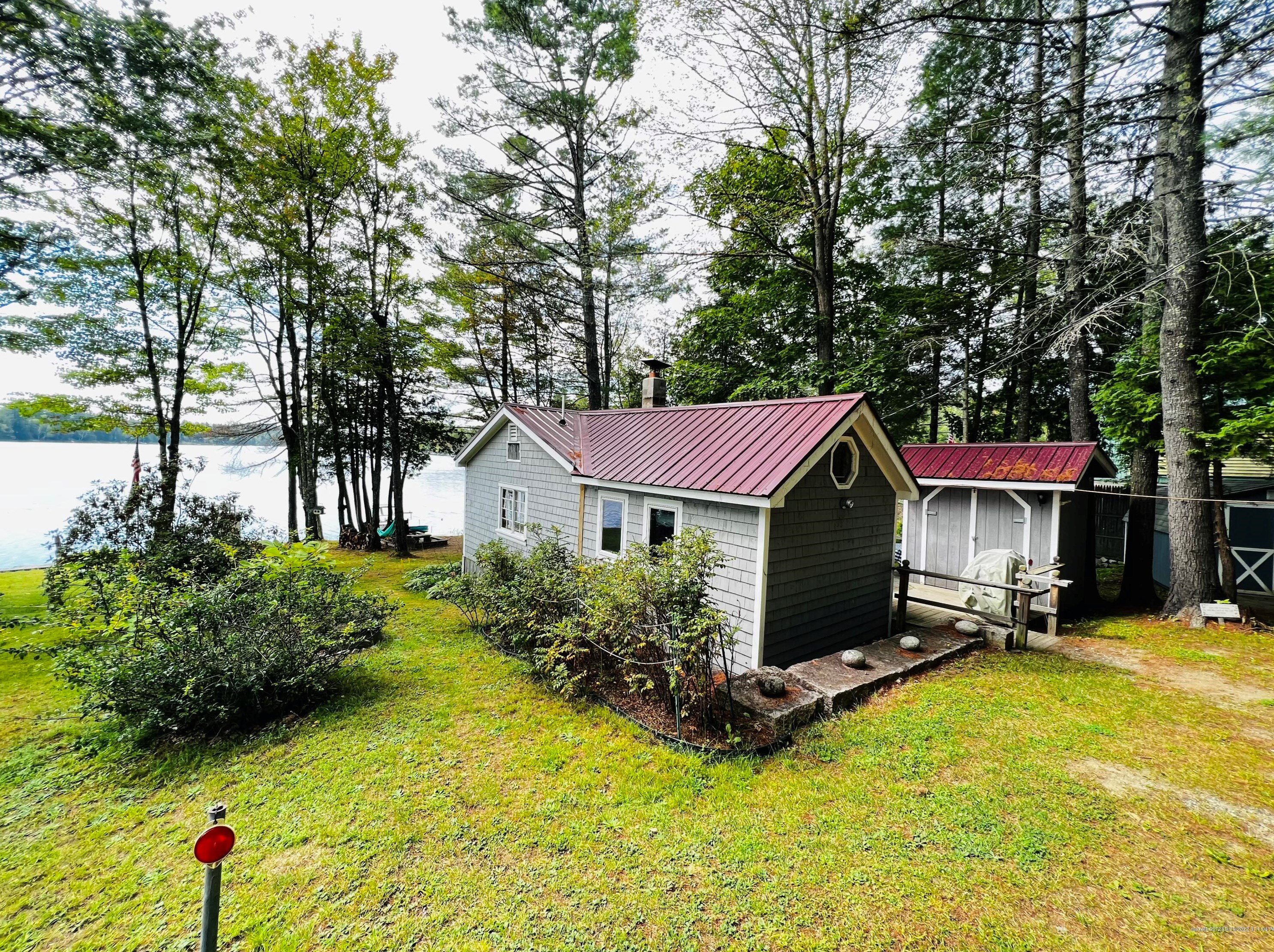 41 Stedman Ln, Hartland, ME 04943