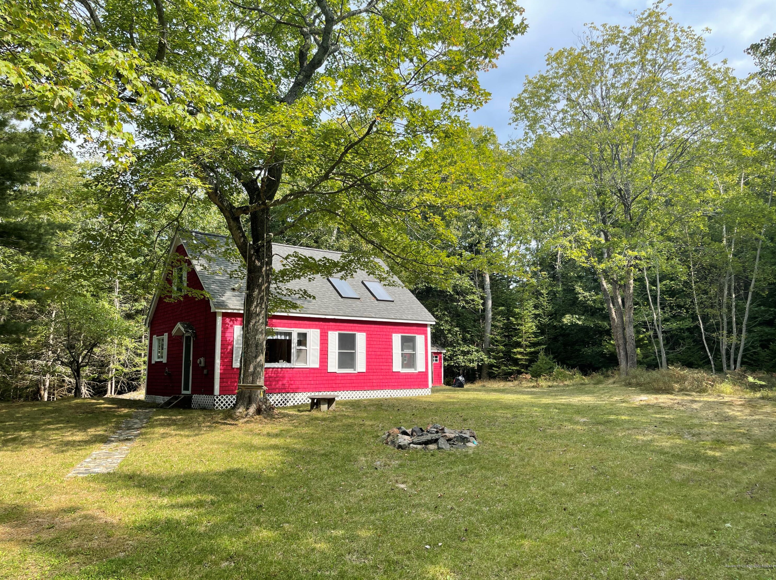 415 Sunshine Rd, Deer Isle, ME 04627