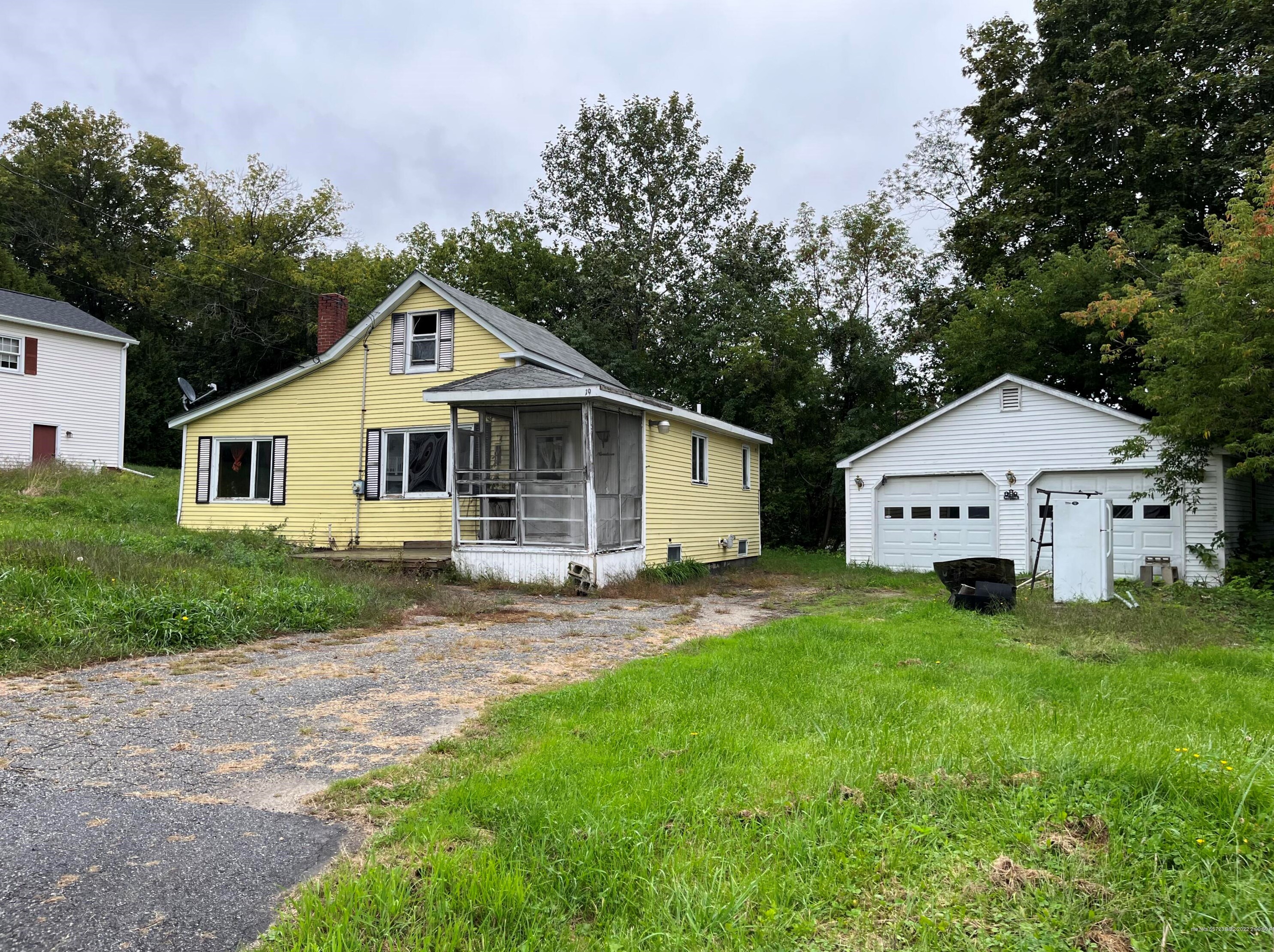 19 Eustis St, Lewiston, ME 04240