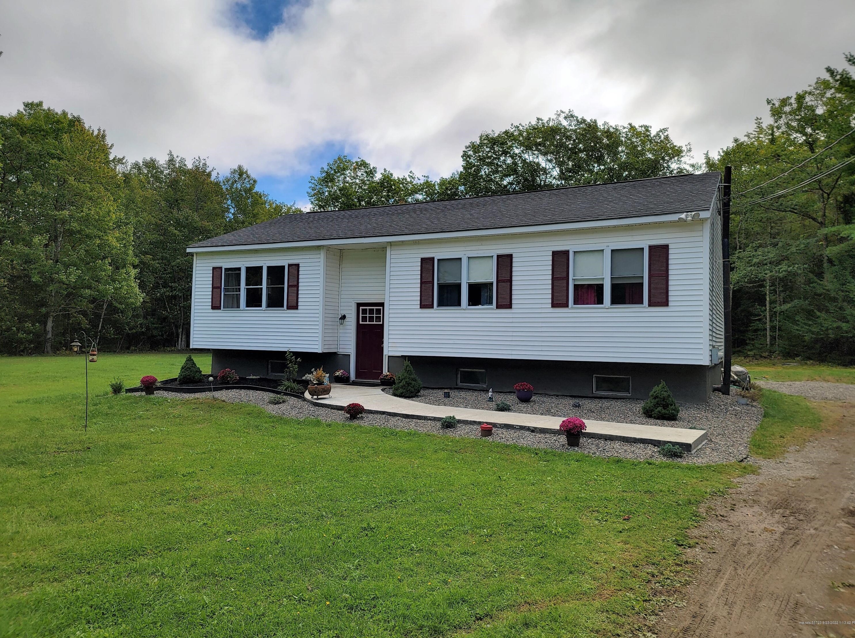 125 Wesley Rd, Unity, ME 04988-3932