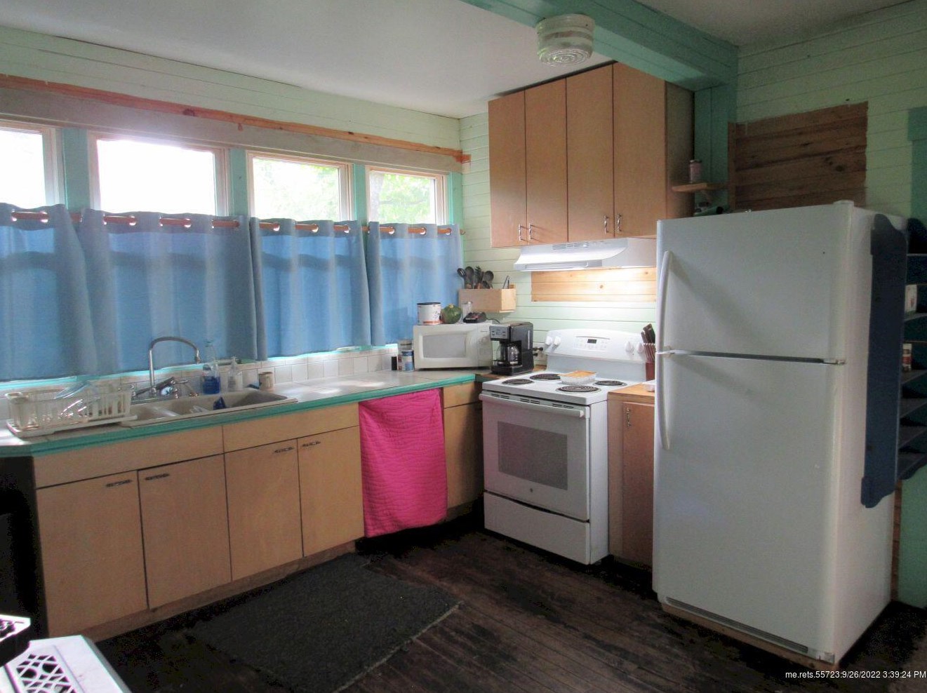 80 Main St, Starks ME  04911-3322 exterior