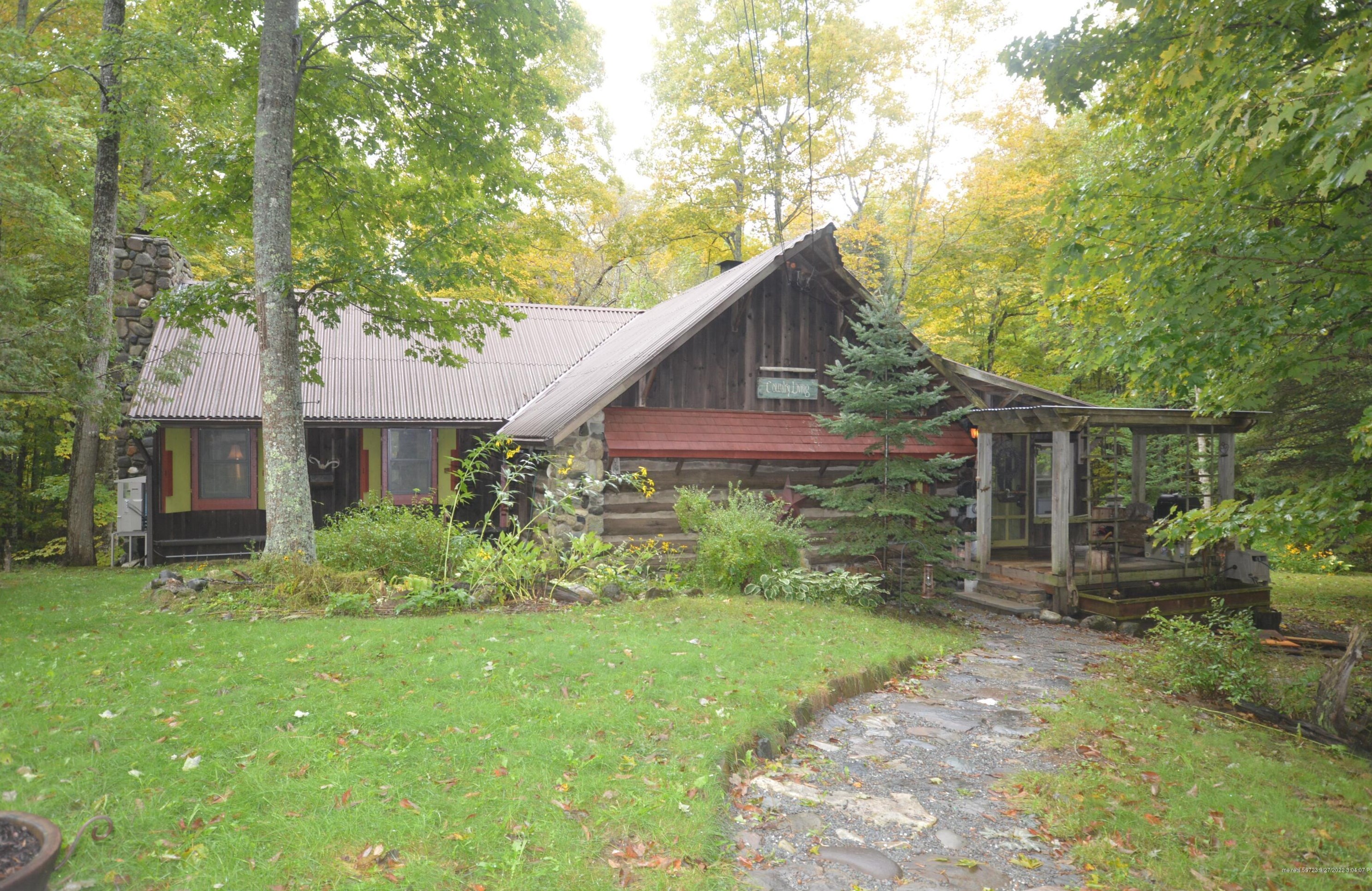 2821 Kennebec Rd, Newburgh, ME 04444 exterior