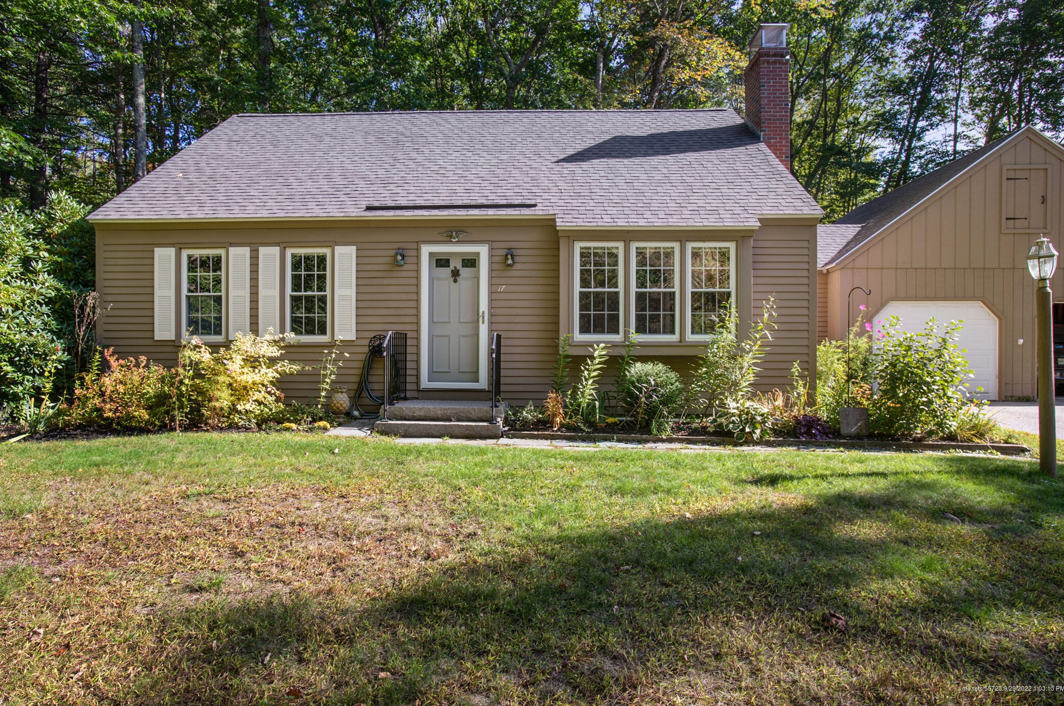 17 Wood Pond Ln, Kennebunk, ME 04043 exterior