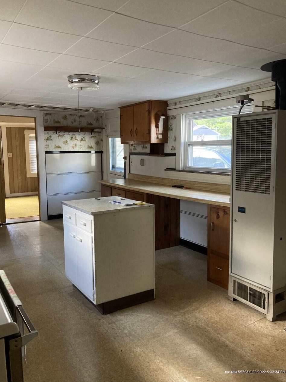 116 Federal Rd, Livermore, ME 04253