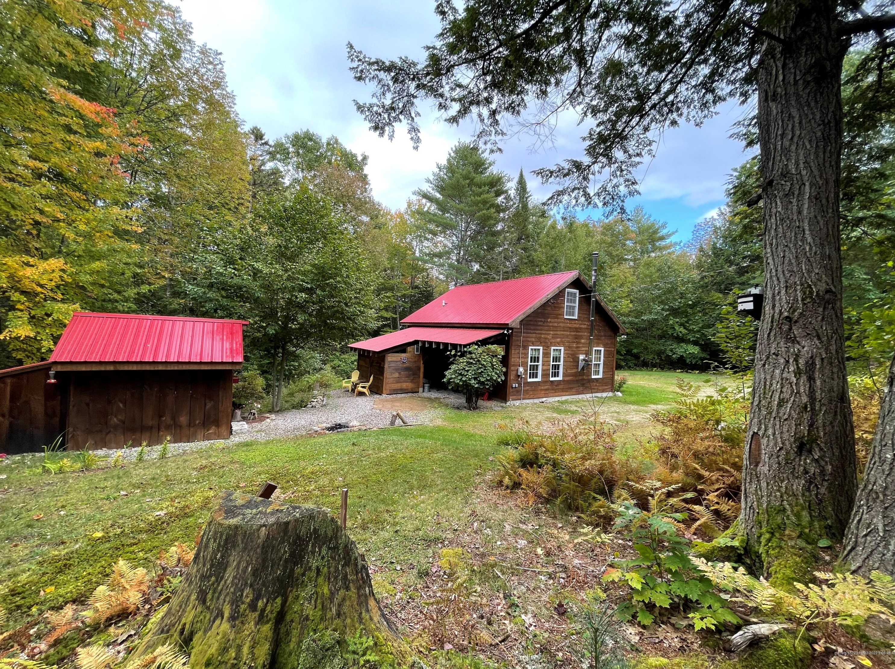 678 Station Rd, Hebron, ME 04238-3353