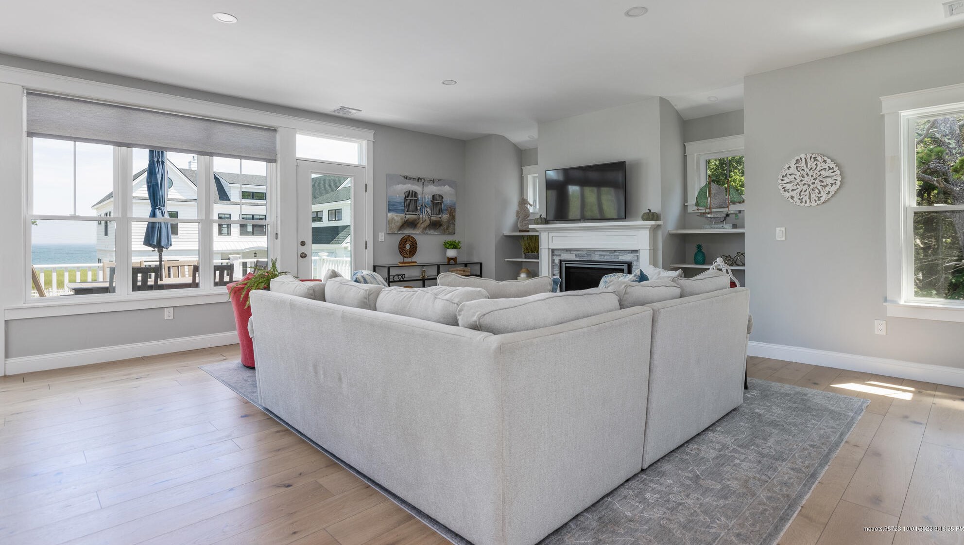 423 Seaside Ave, Saco ME 04072-2348 exterior