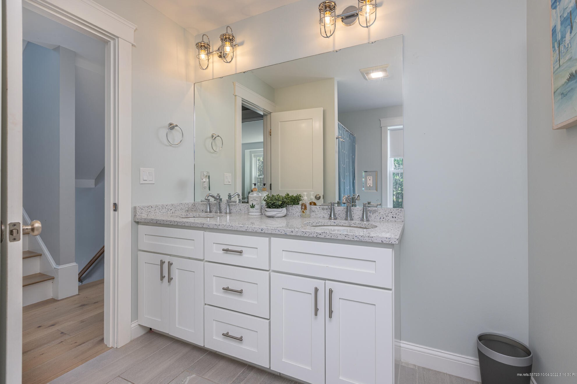 423 Seaside Ave, Saco ME 04072-2348 exterior