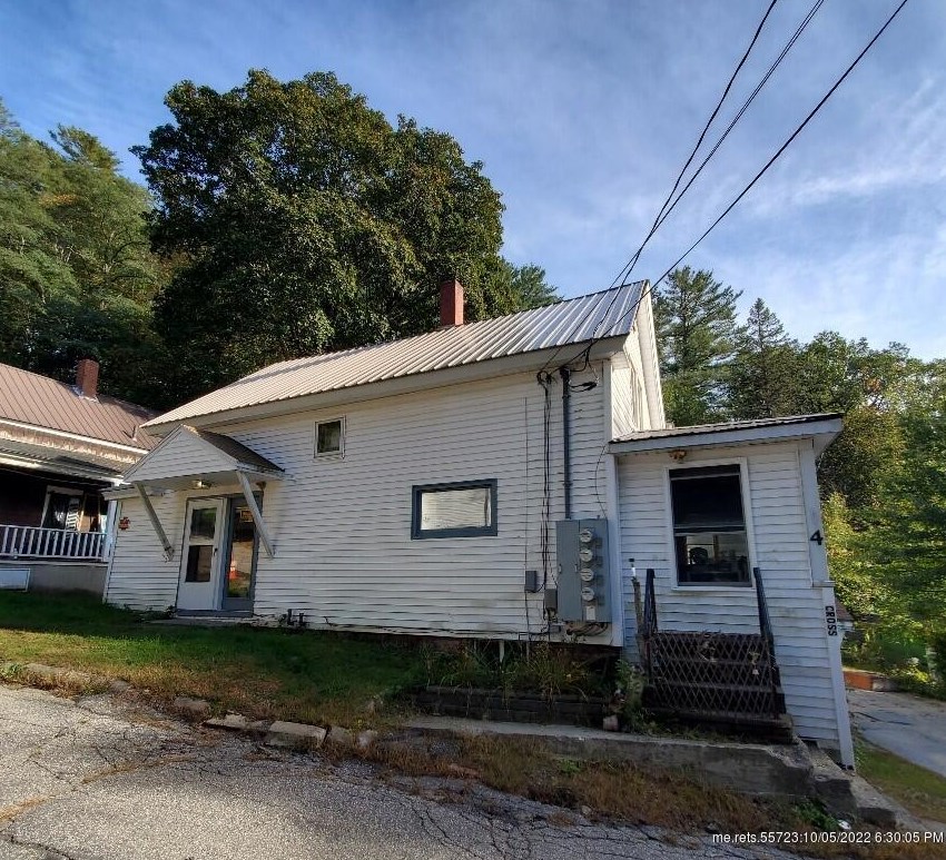 4 Cross St, Livermore Falls, ME 04254
