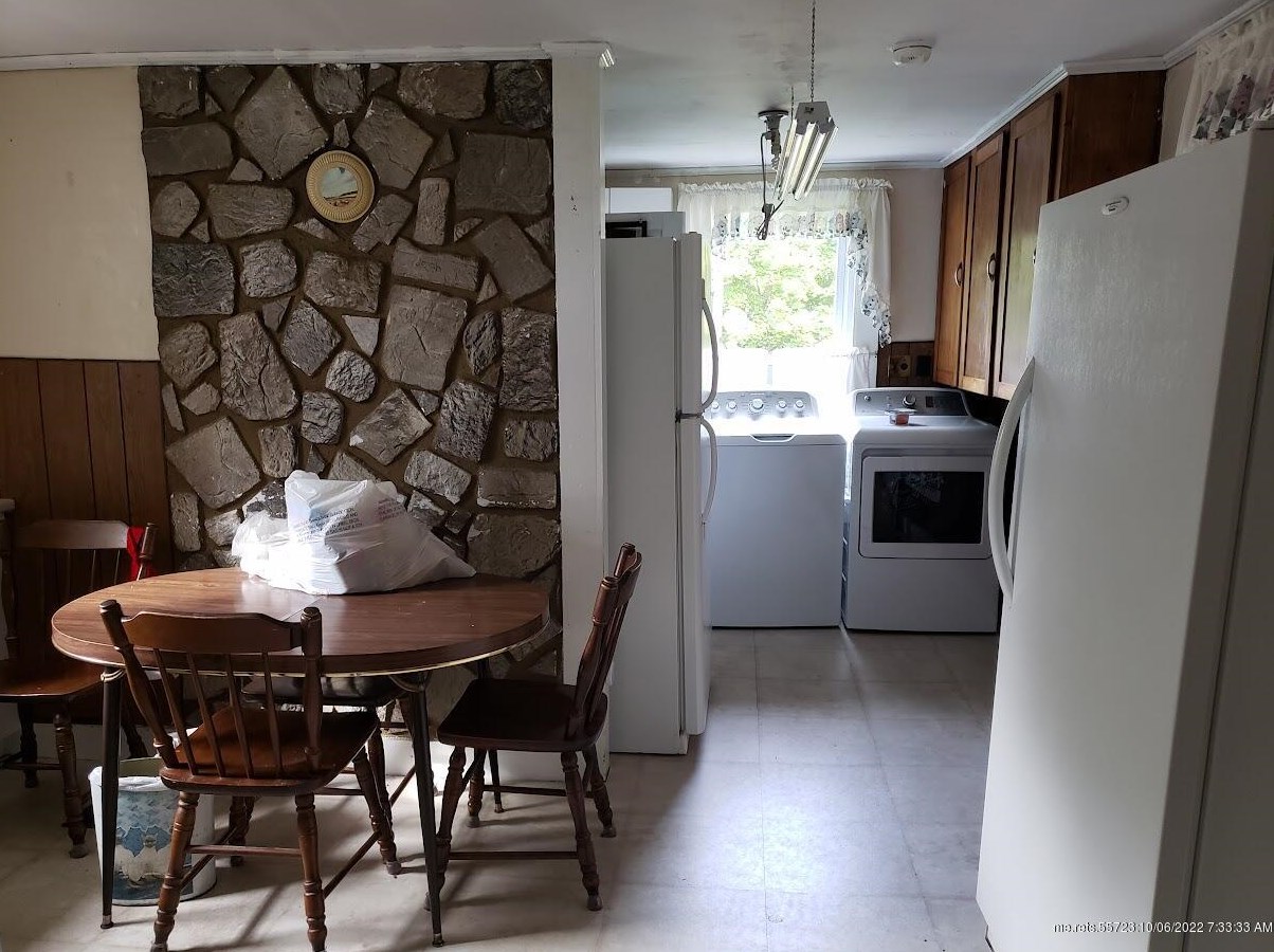 35 Clinton St, Milo, ME 04463