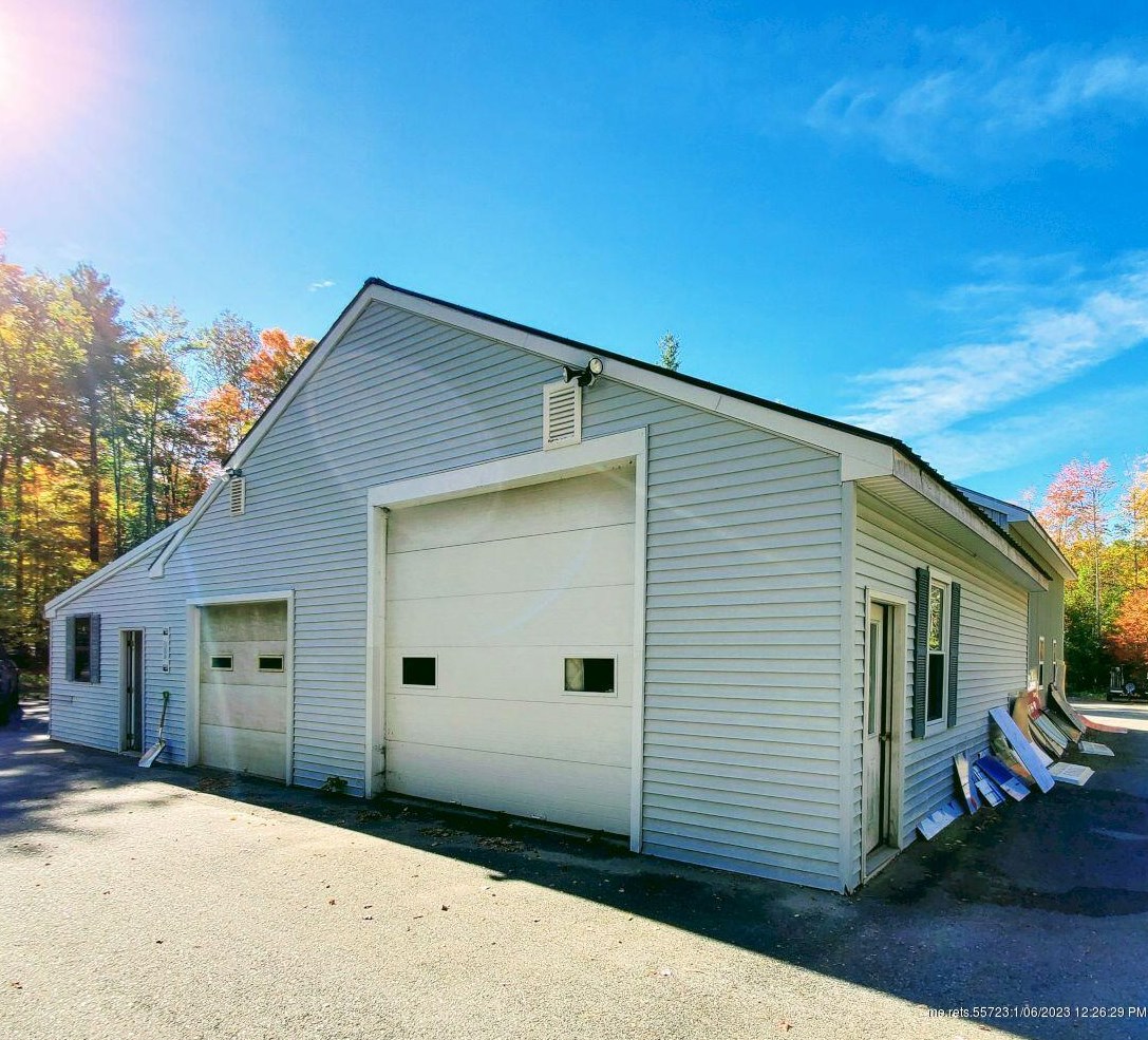105 Martin Stream Rd, Fairfield, ME 04937