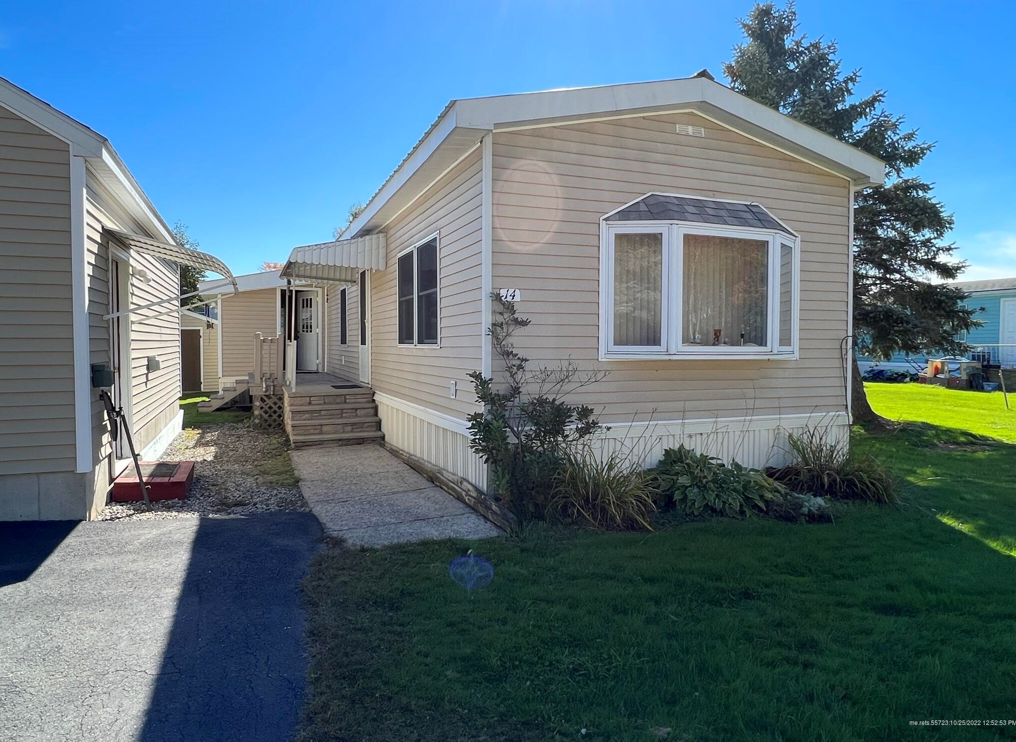 14 Village St, Poland, ME 04274