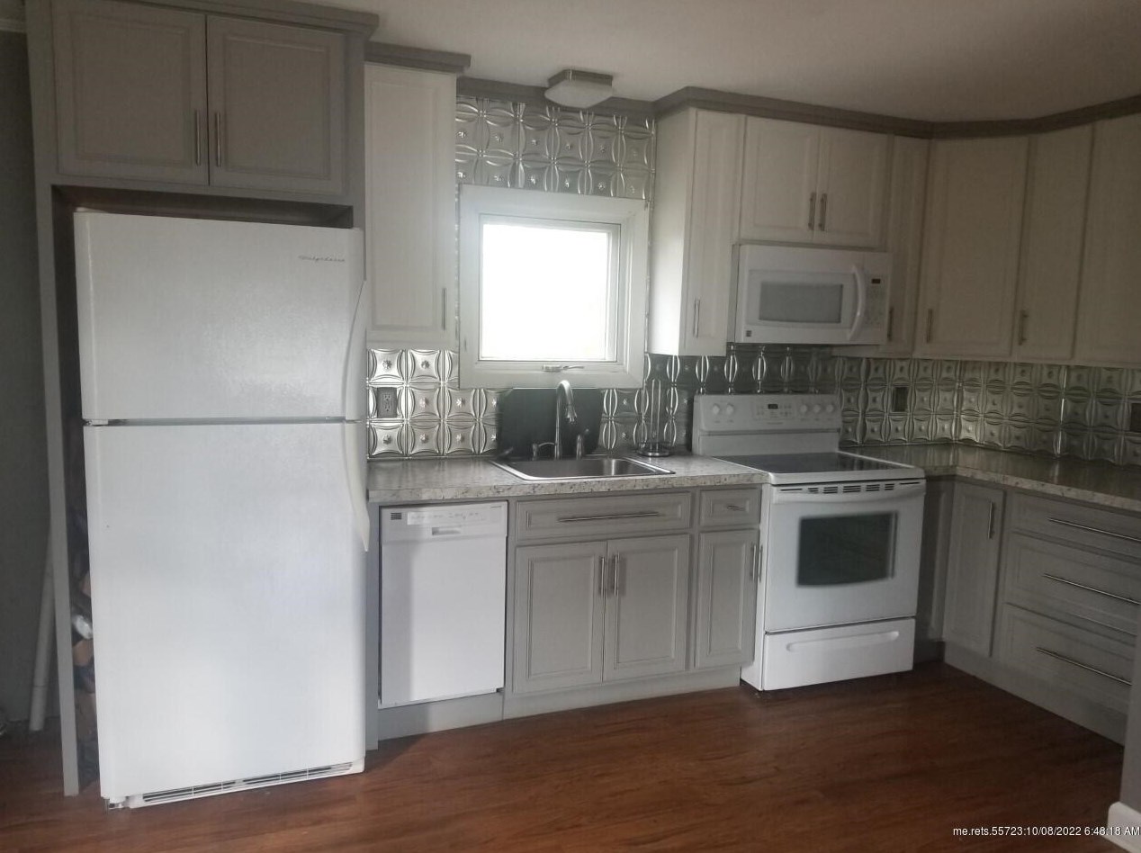 26 Long Rd, Limestone, ME 04750-1102