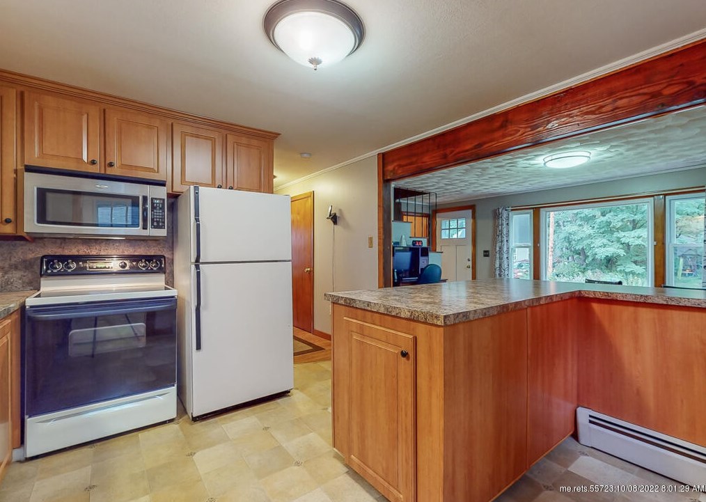 86 Hall St, Portland, ME 04106-3315