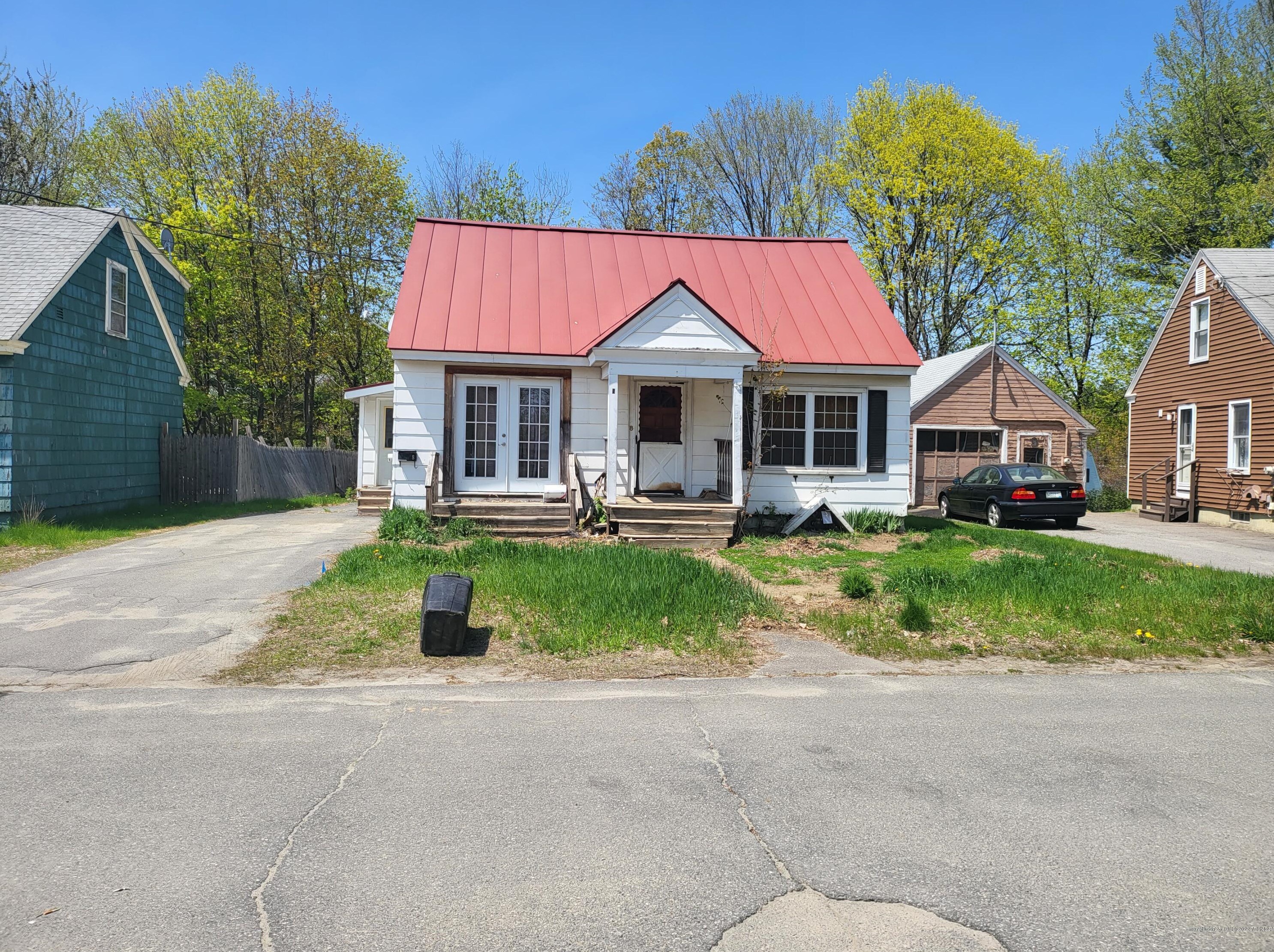 8 Highland Park, Fairfield, ME 04937-1219