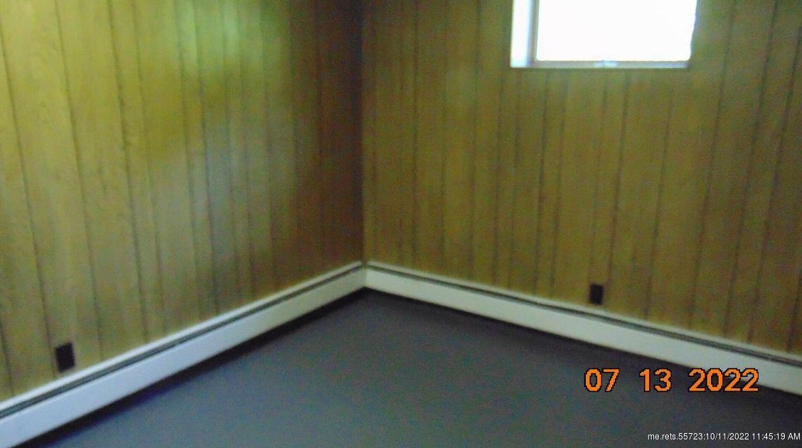 32 Western Ave, East Millinocket ME  04430-1040 exterior